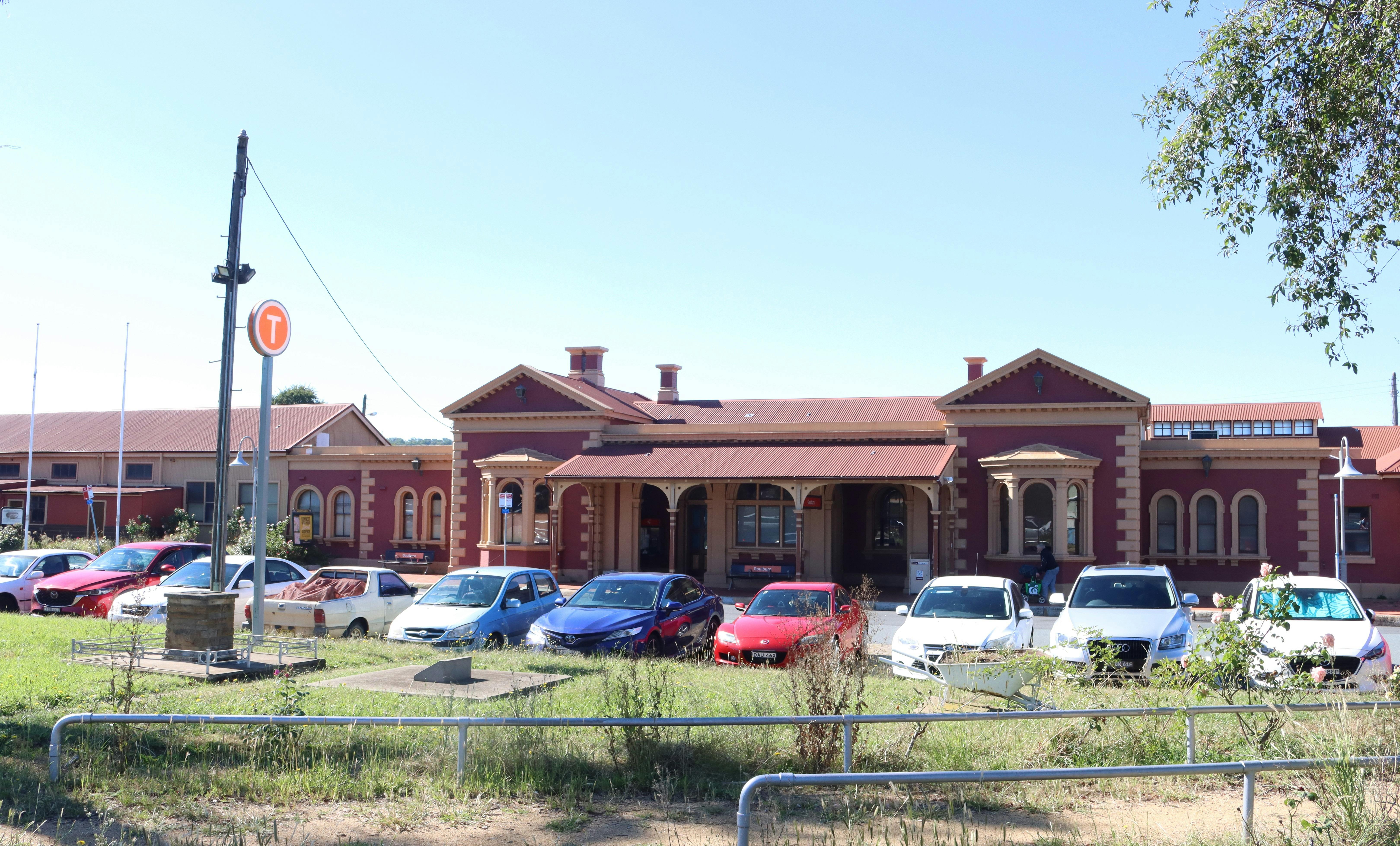 Mandelson's of Goulburn to the Argyle Book Emporium (Goulburn's Old Police Station)