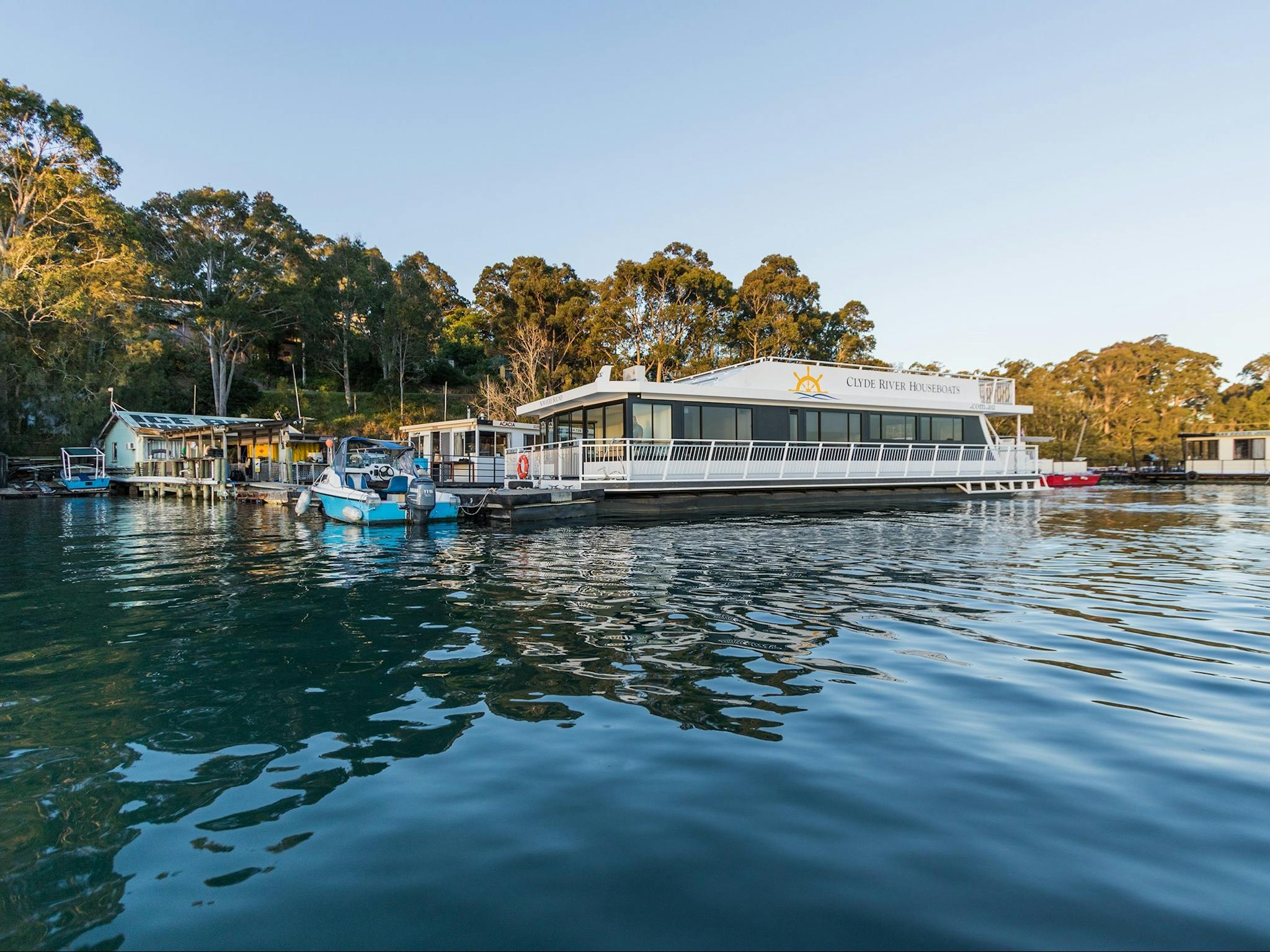 Clyde River Houseboats NSW Holidays & Things to Do