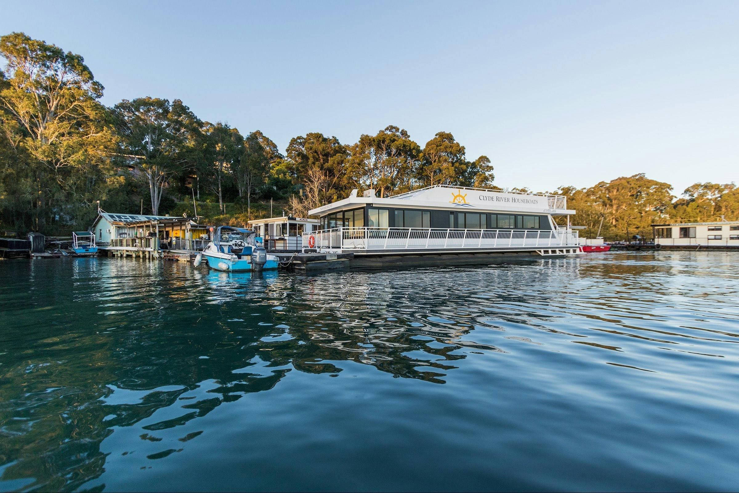 Clyde River Houseboats NSW Holidays & Things to Do