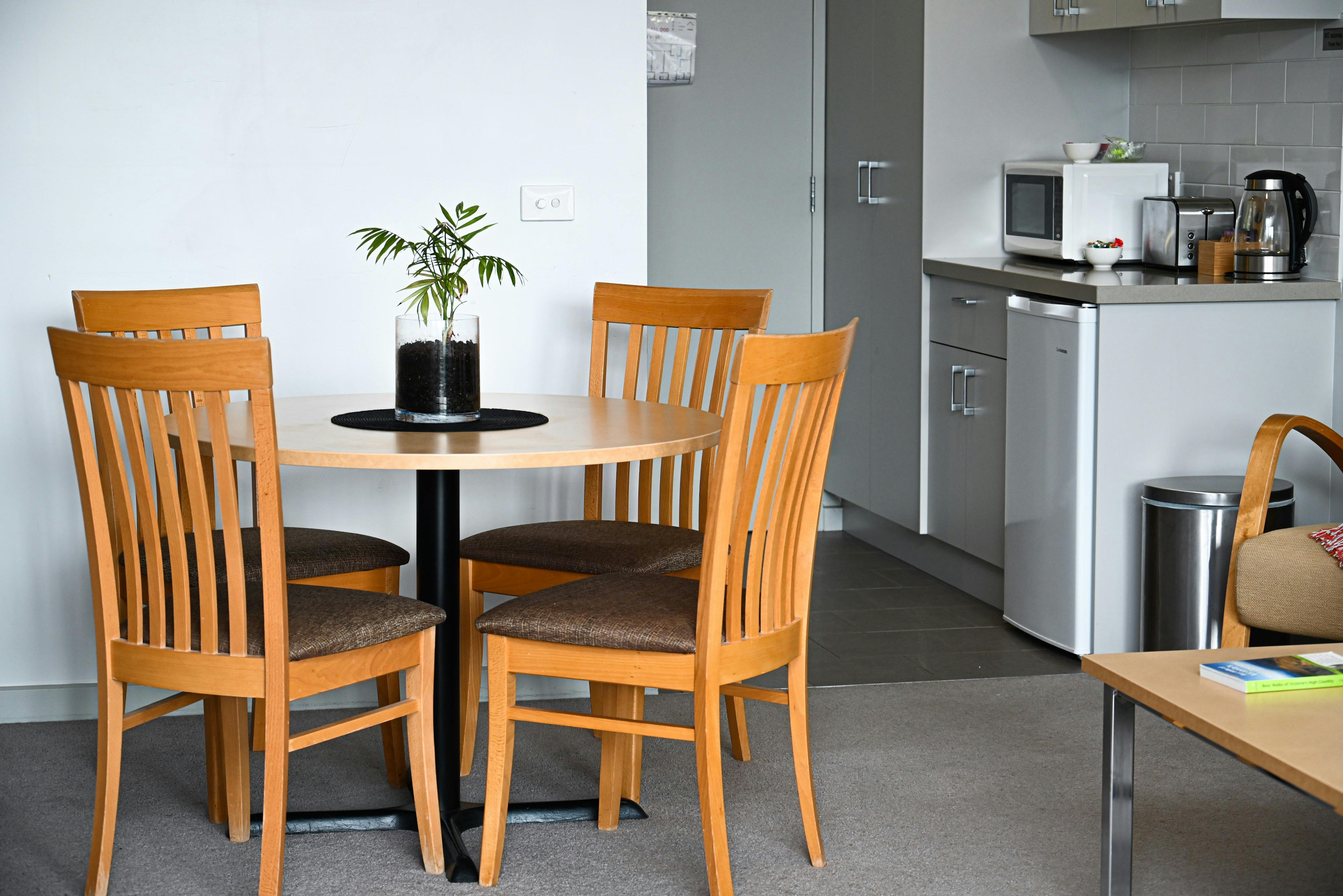 Mansfield Apartments Studio Apartment