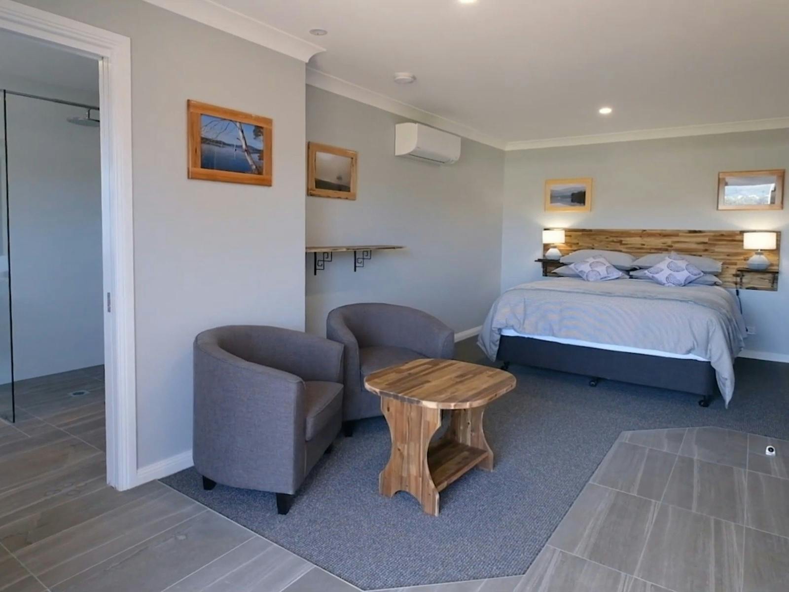 Room & bathroom
