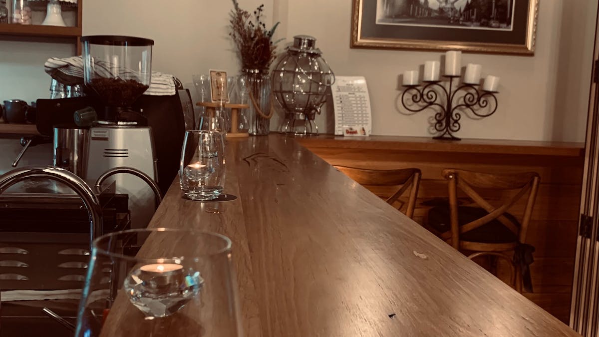Bar