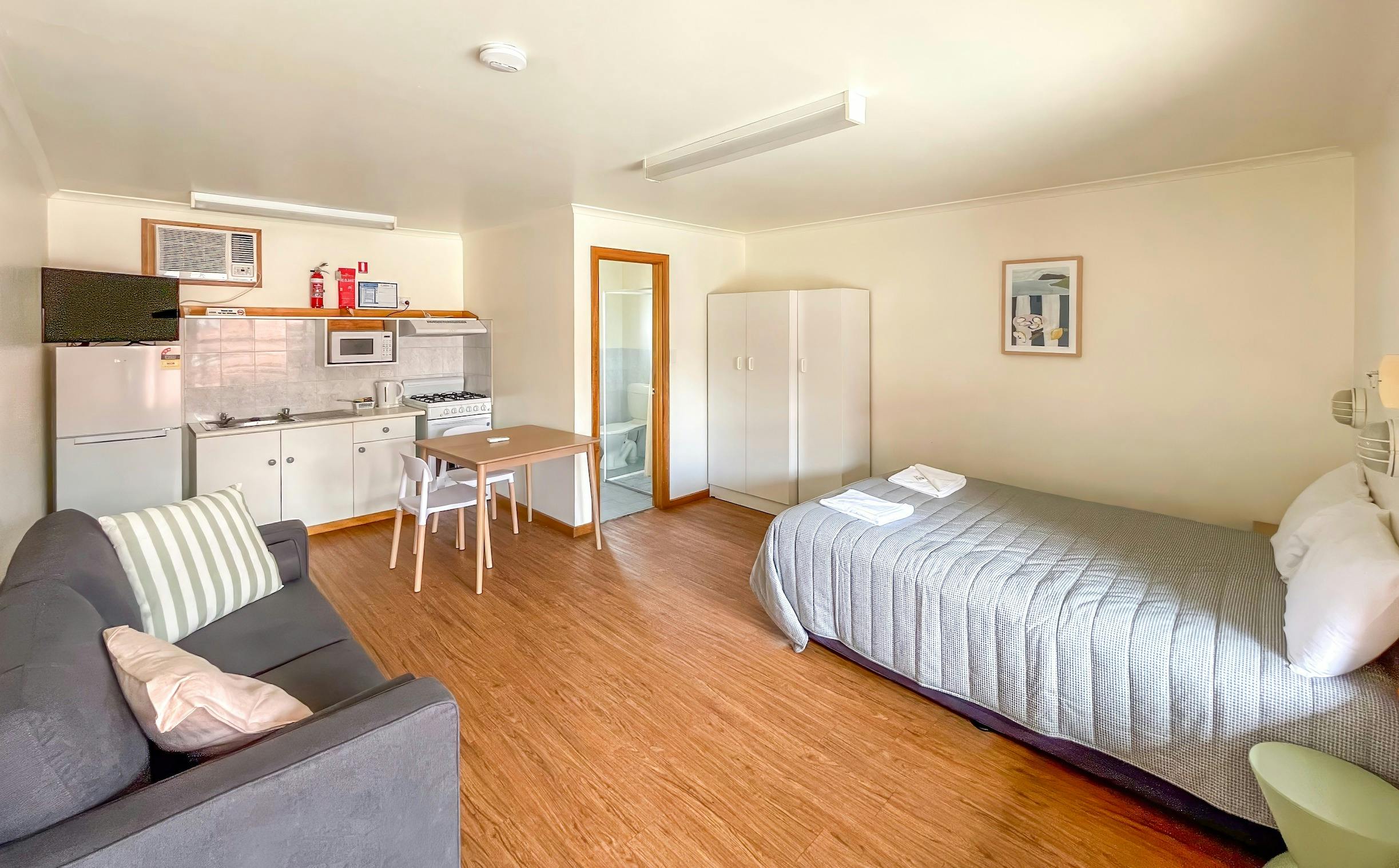 Motel Cabin