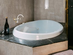Mintaro Hideaway - Jollys Rest Bathroom, 2 person Oval Spa Bath
