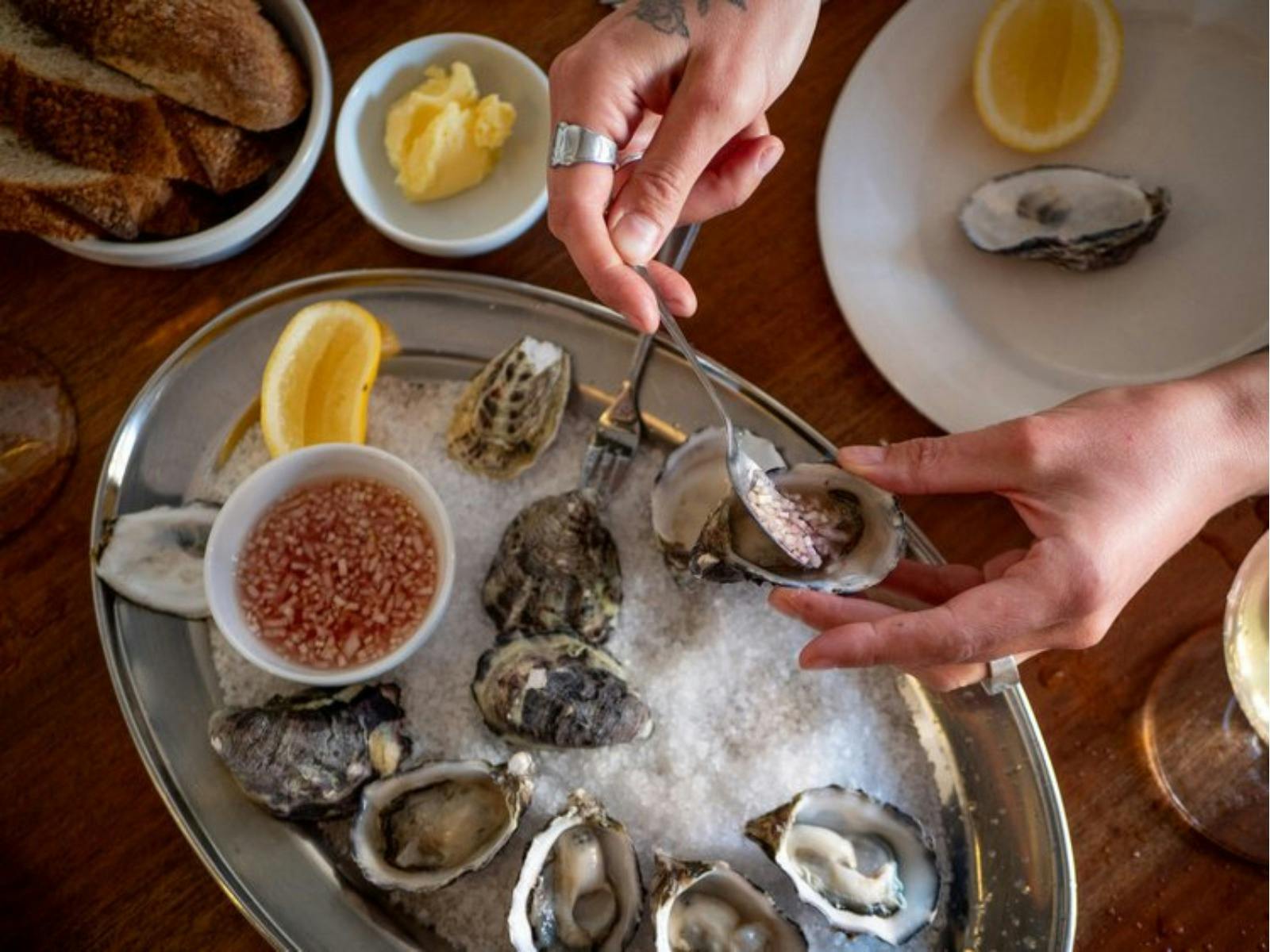 メニューに牡蠣あり