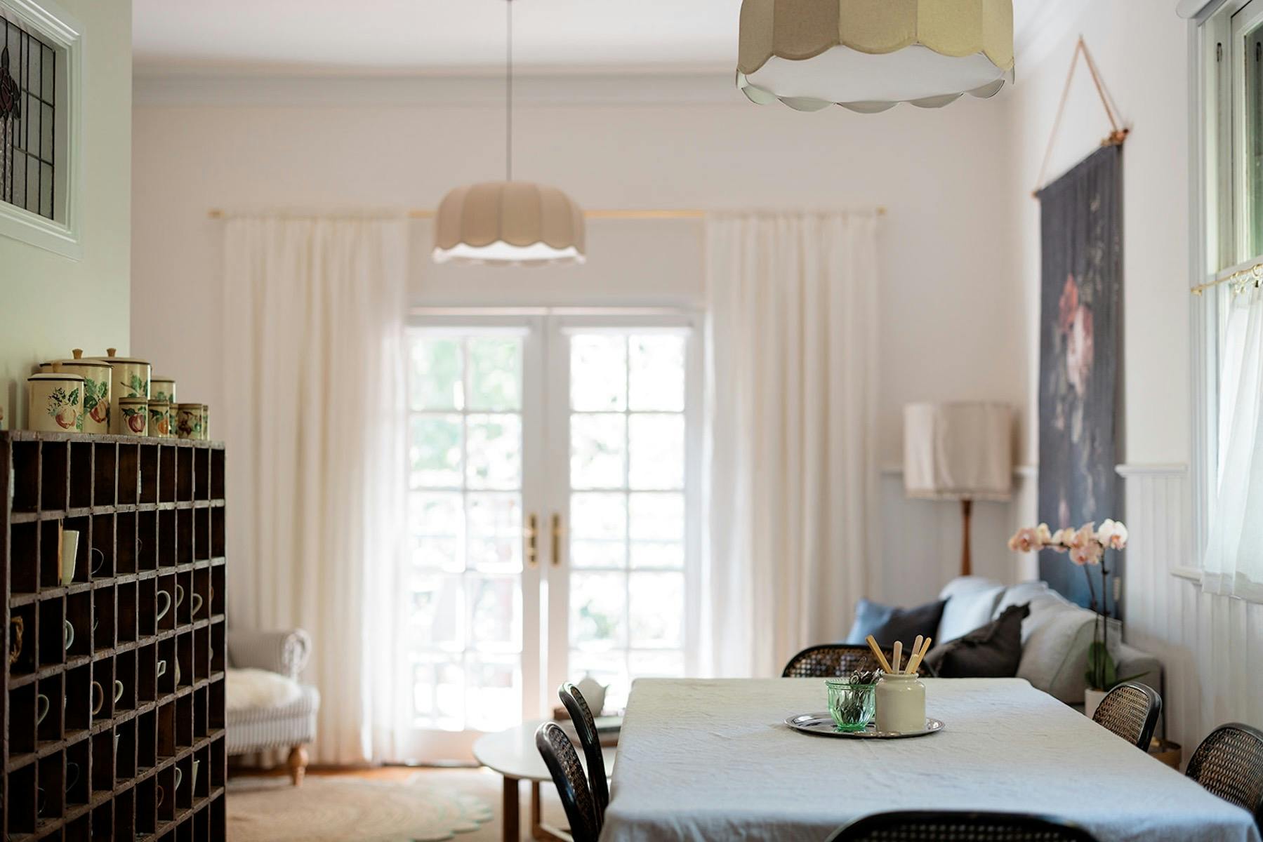 The Inn Beechworth.  Kelly House Loungeroom