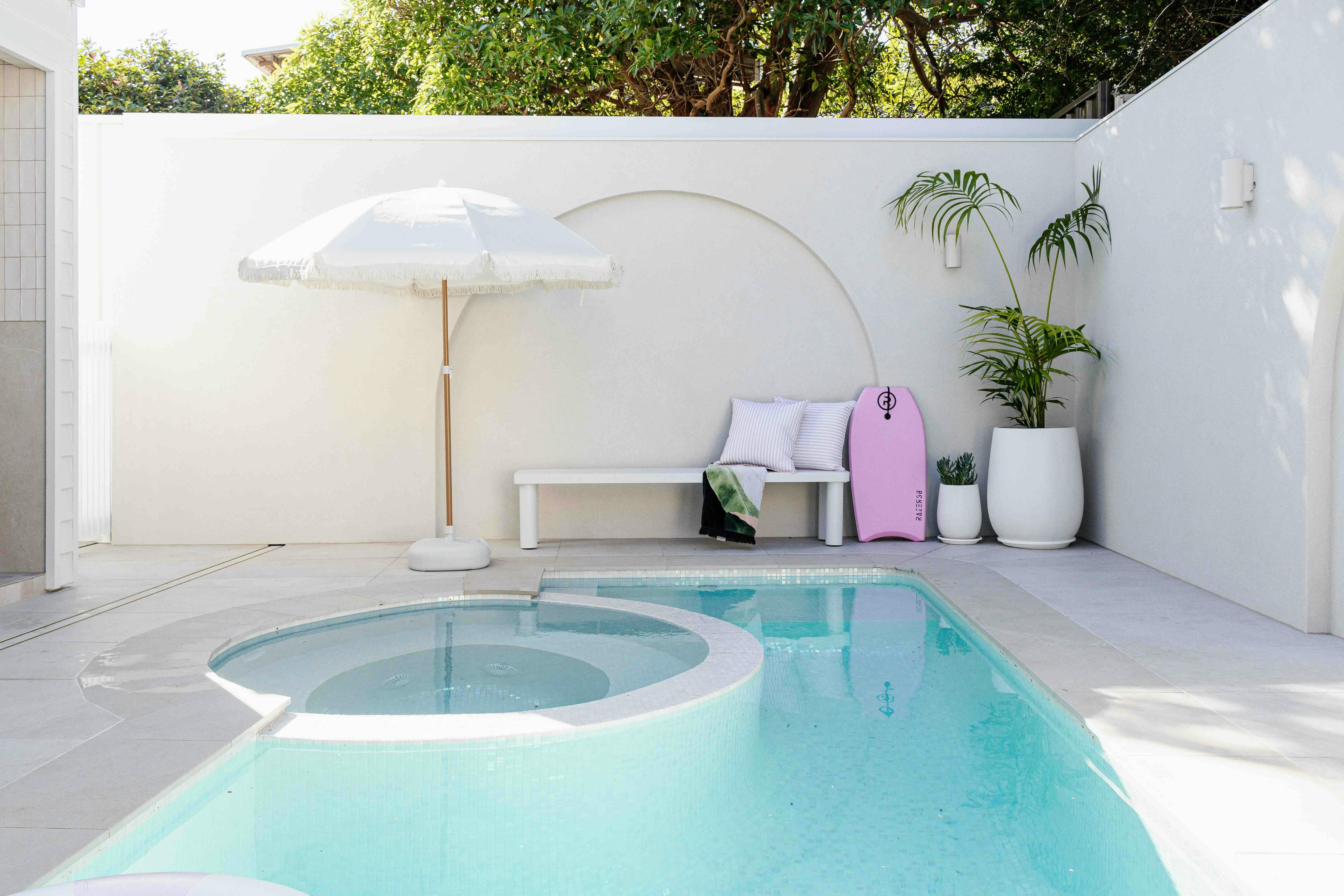 Sestra Beach House Fingal Bay Pool & Spa