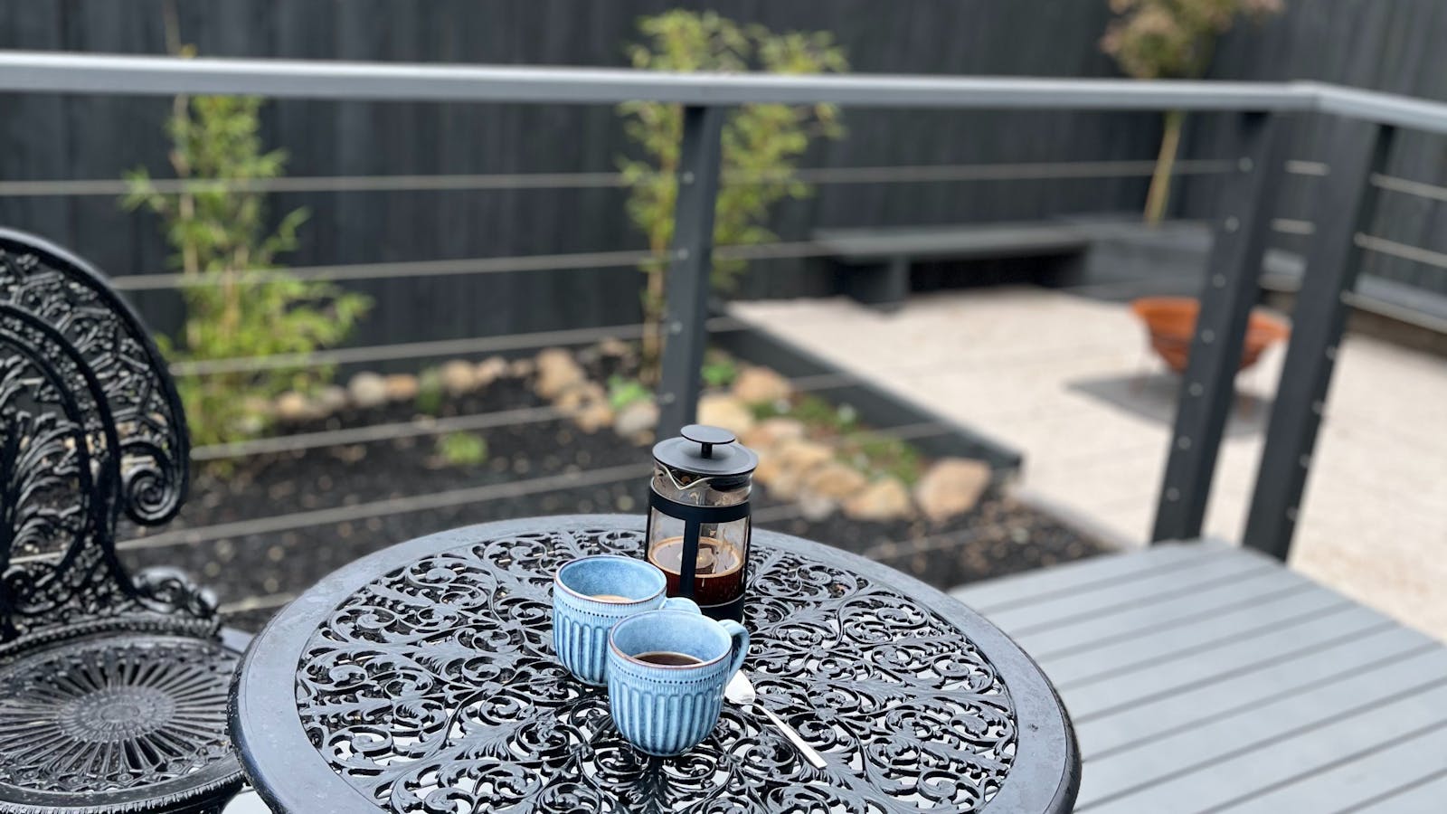 Deck & Backyard Etertainment Space