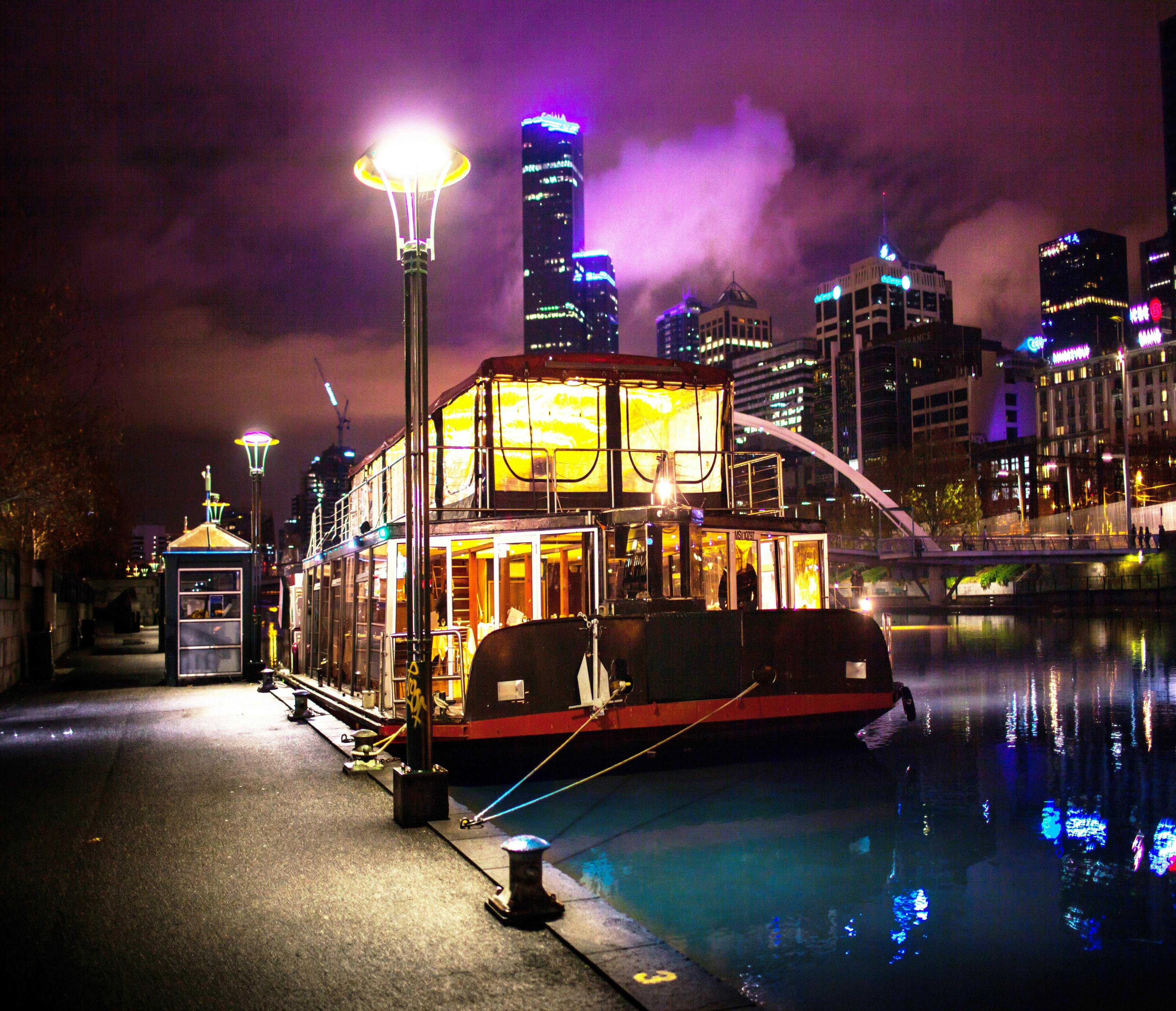 dinner and brunch service provided by Melbourne River Cruises on the Spirit of Melbourne Cruise
