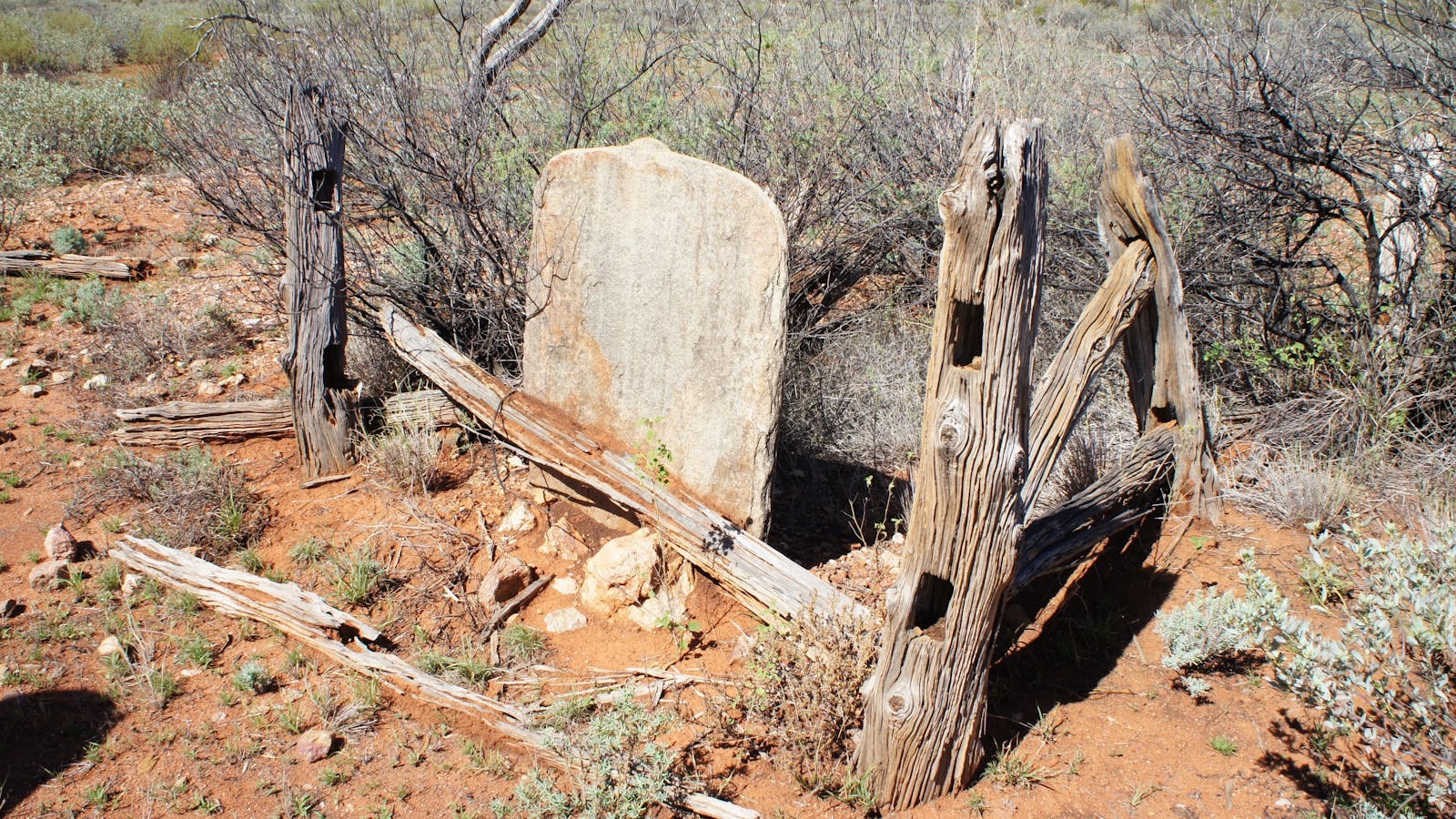 Winnecke Goldfield Cemetery