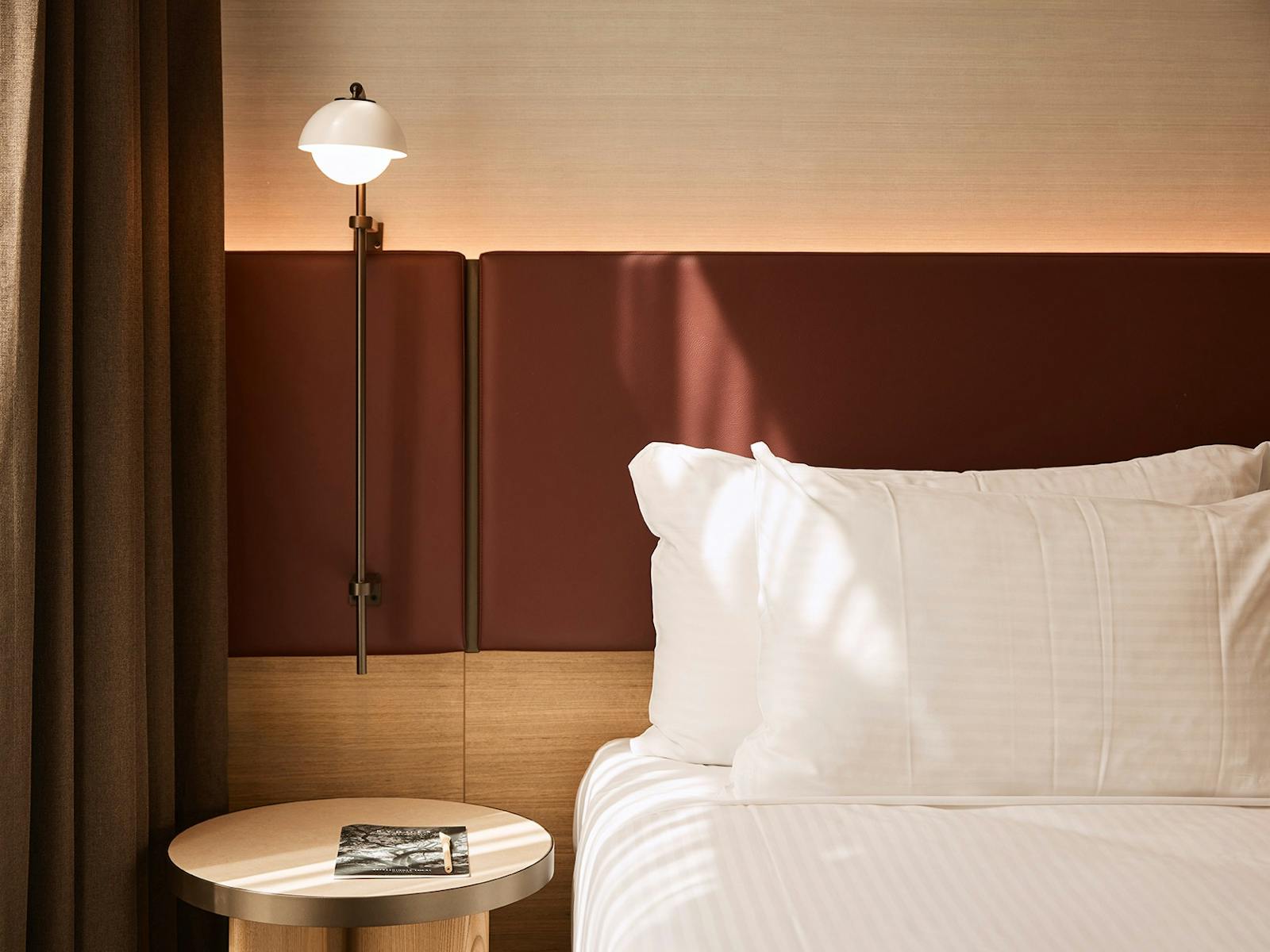 Rydges Australia Square Room for Vivid Sydney