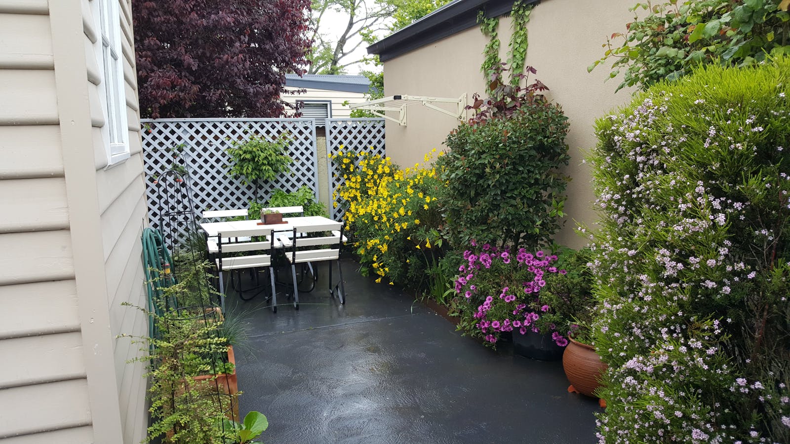 Private courtyard