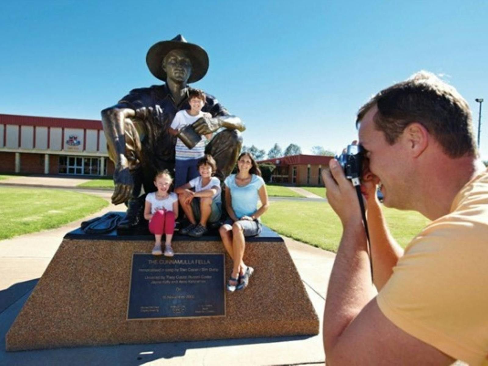The Cunnamulla Fella Statue The Cunnamulla Fella Statue