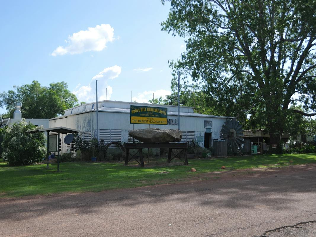 Grove Hill Hotel sitting under mature trees.
