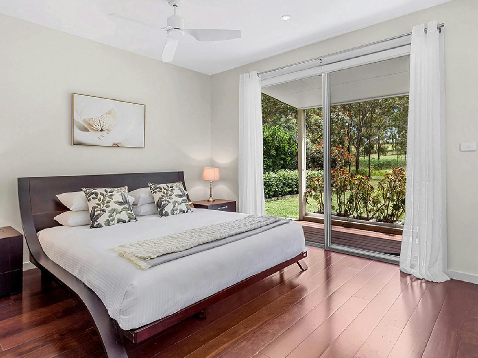 クラブハウス ポコルビン マスターベッドルーム