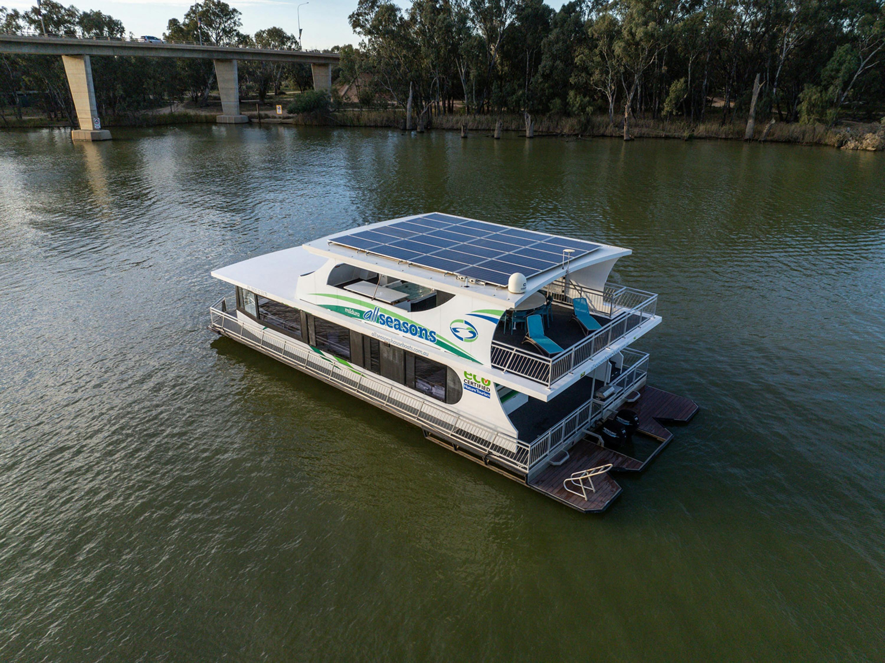 exterior boat
