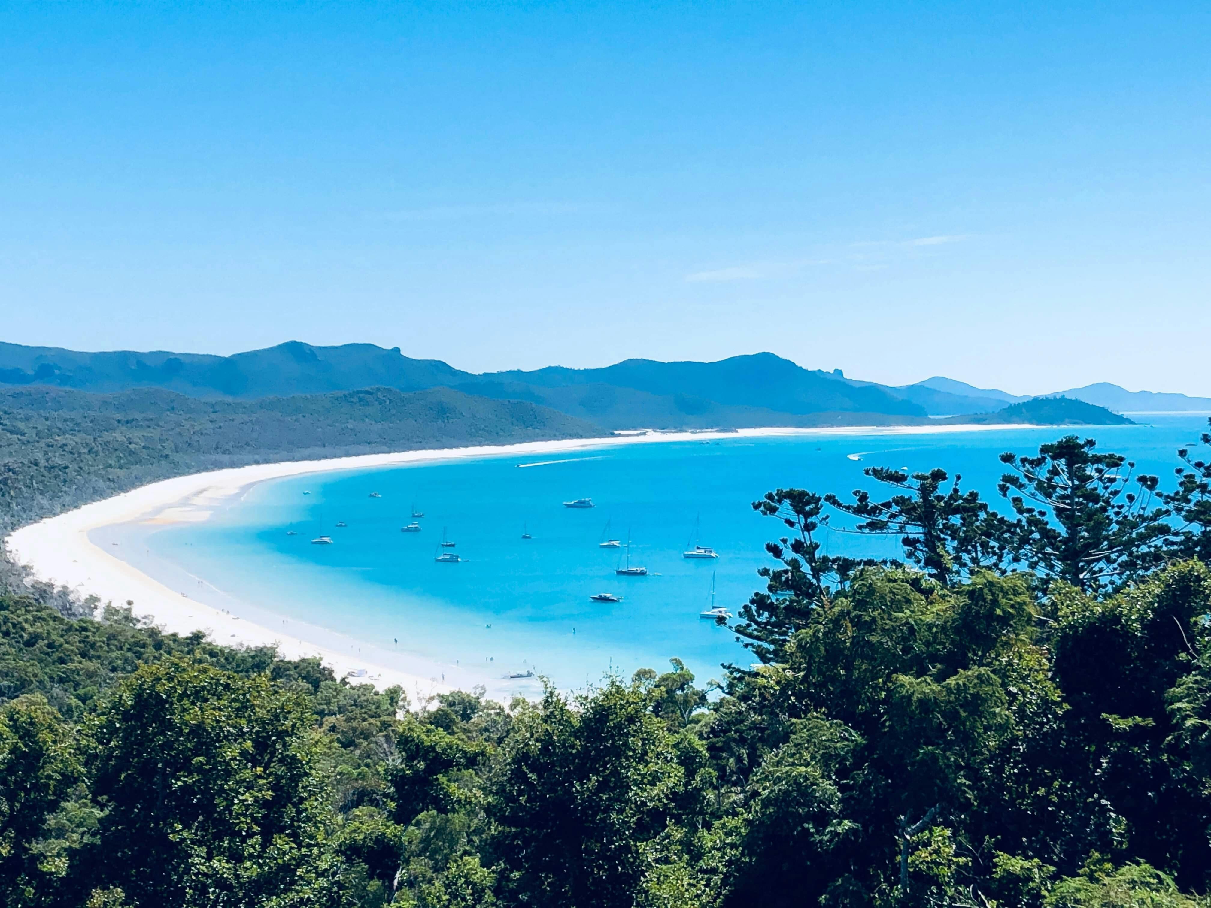 Whitehaven lookout to Whitehaven Beach