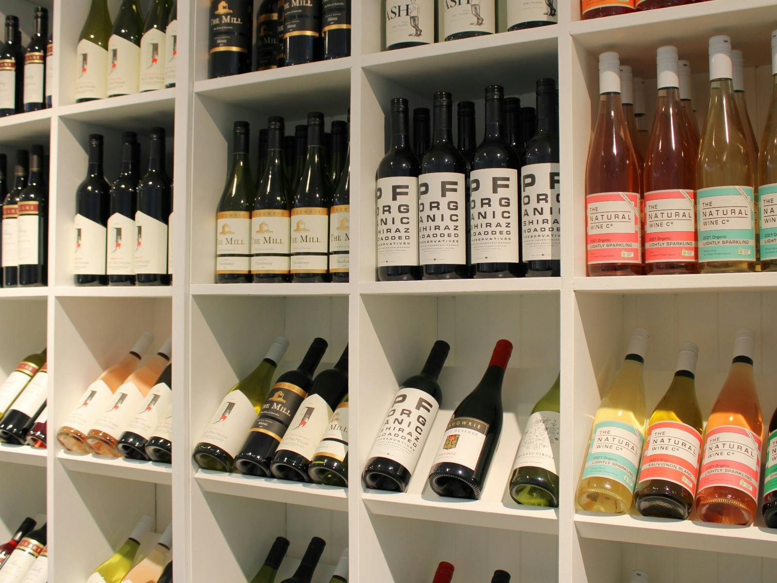 カウラ ビジター インフォメーション センター