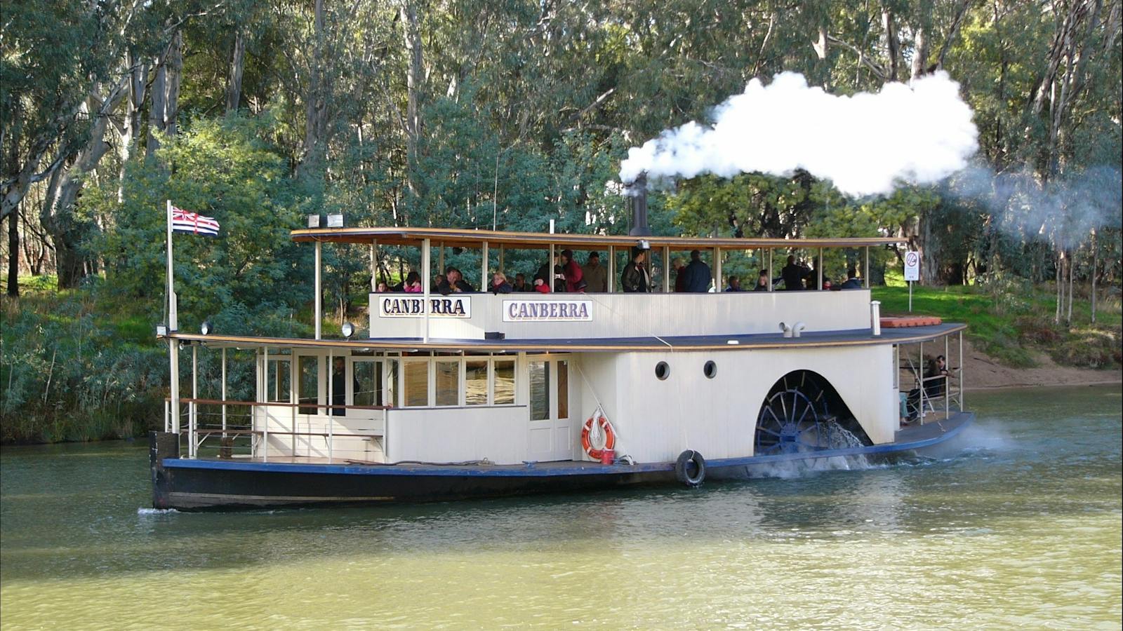 PS Canberra on her way to Morrisons Winery