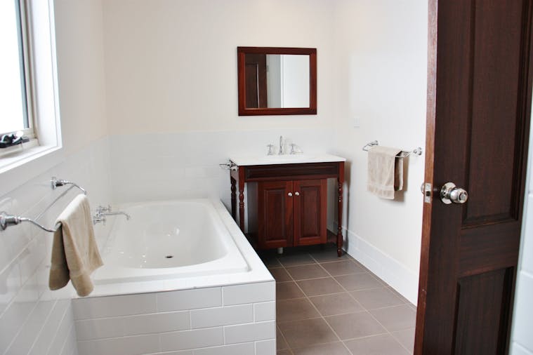 MENS KITCHEN
