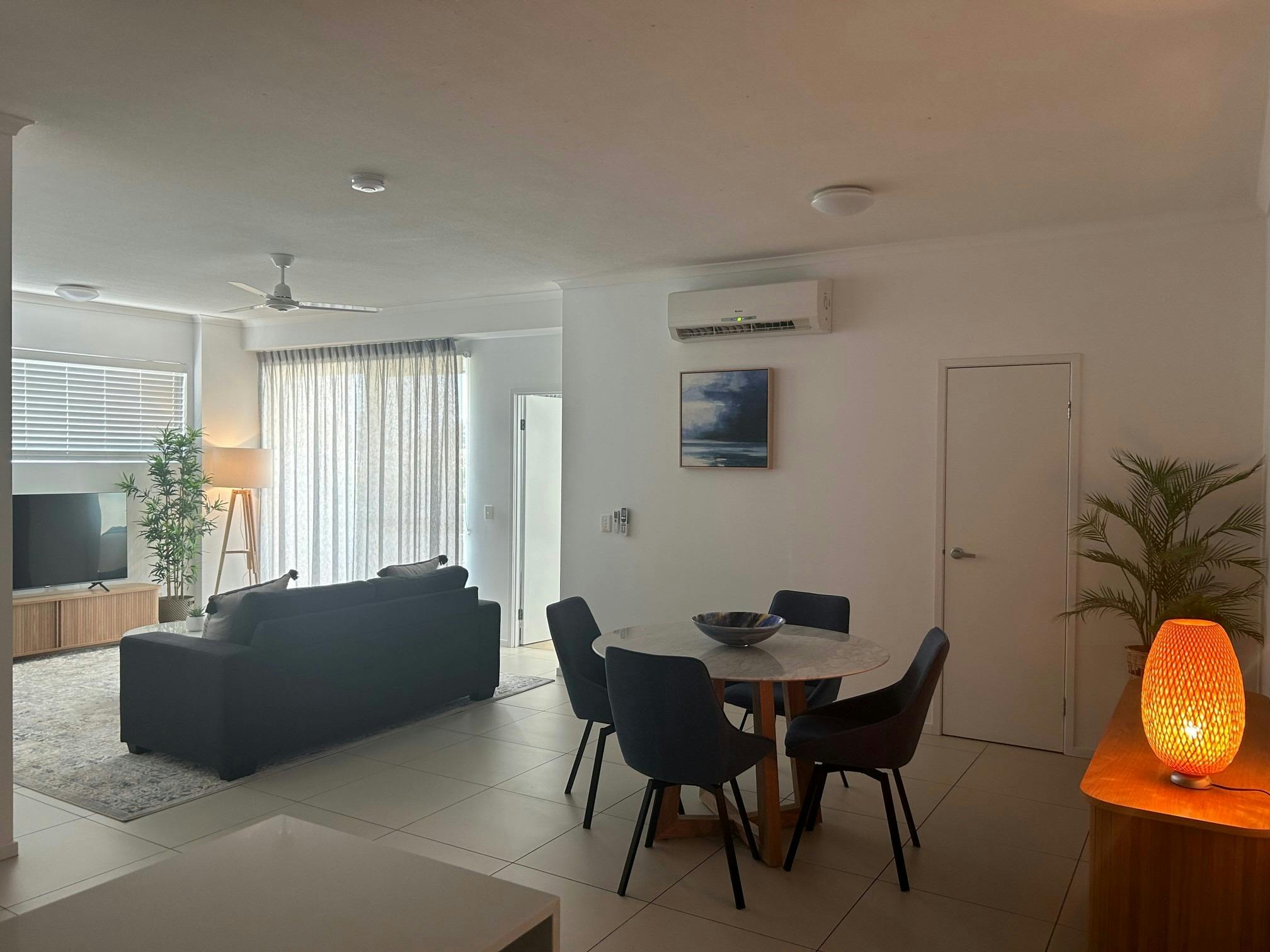 2 Bedoom 2 bathroom Family Room