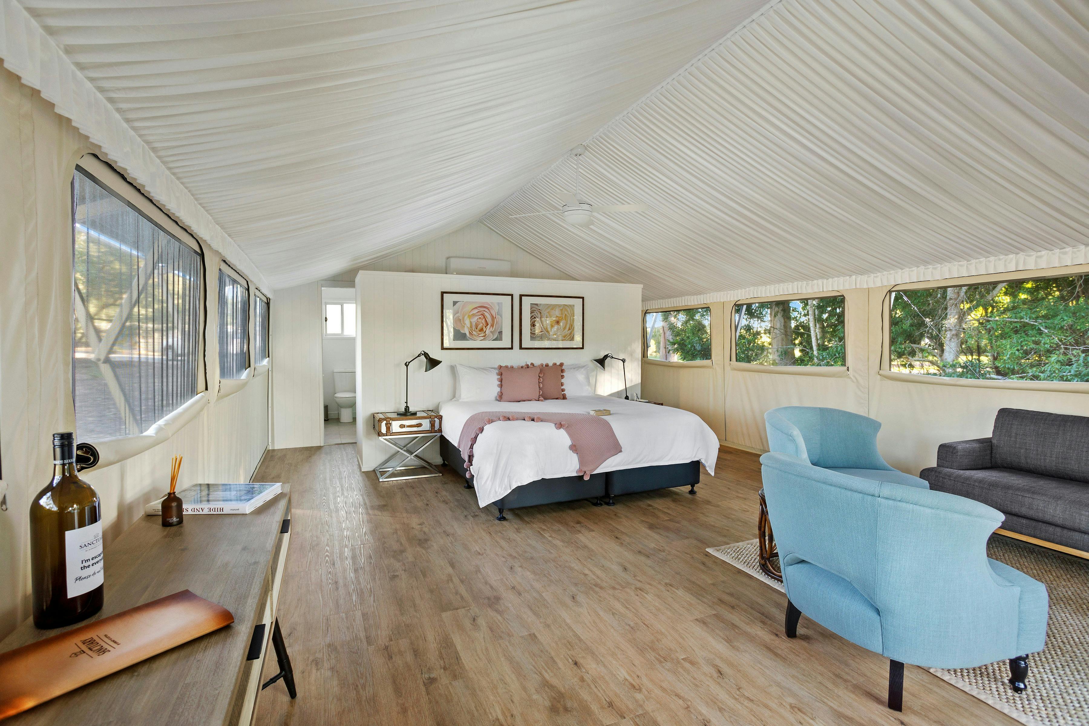 Honeymoon Pavilion Bedroom