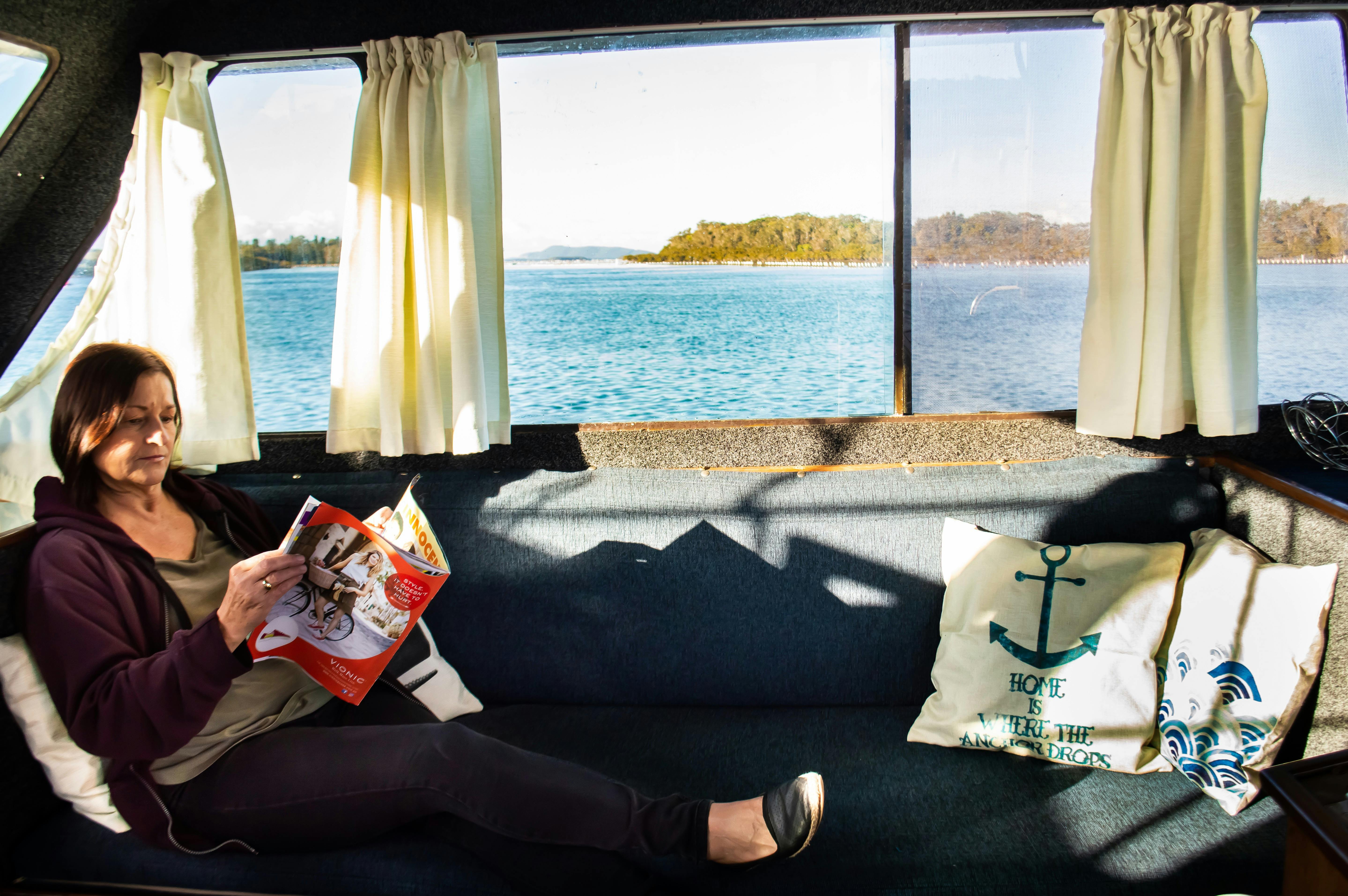 houseboat hire nsw