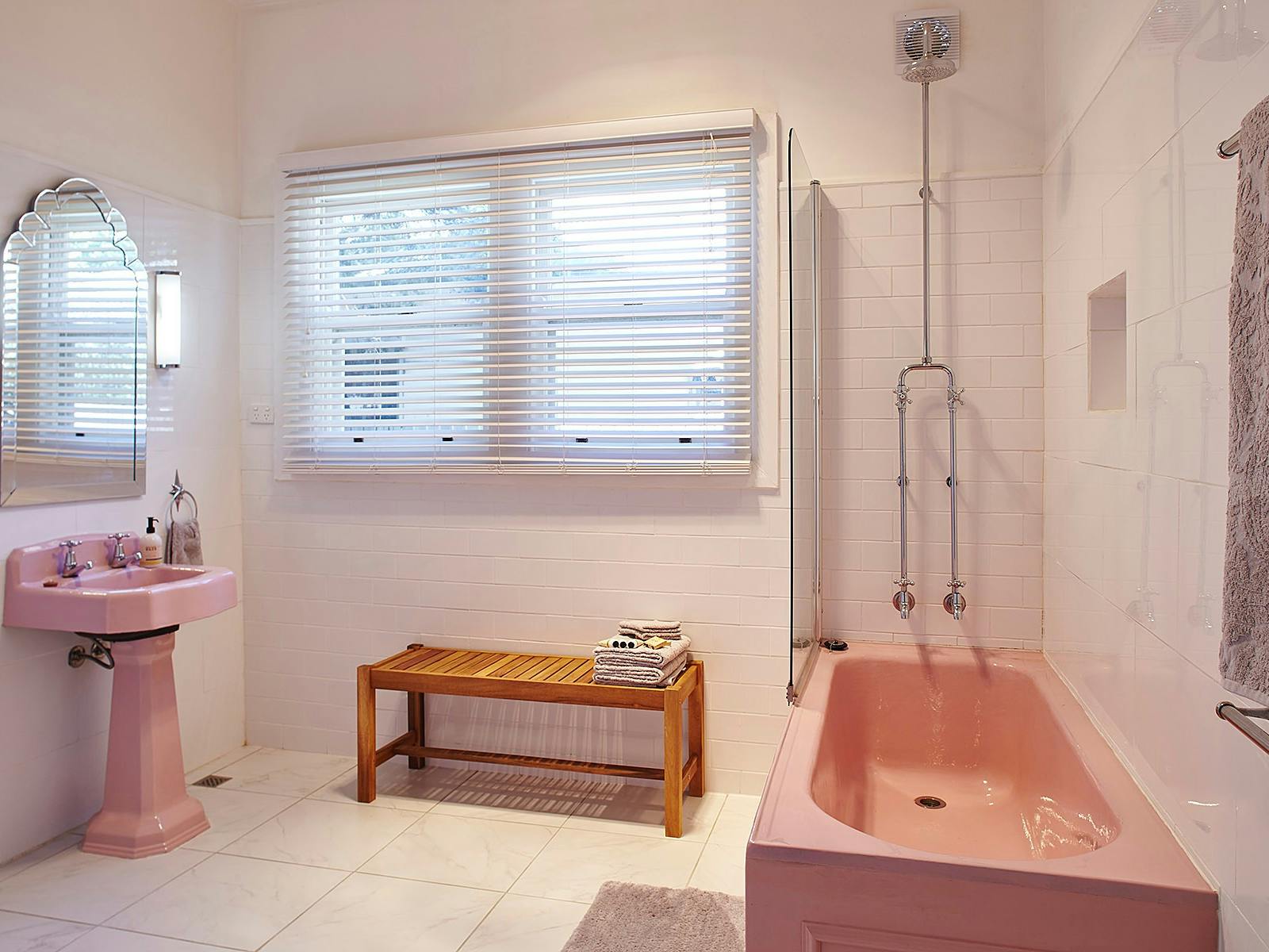 original pink bath and basin