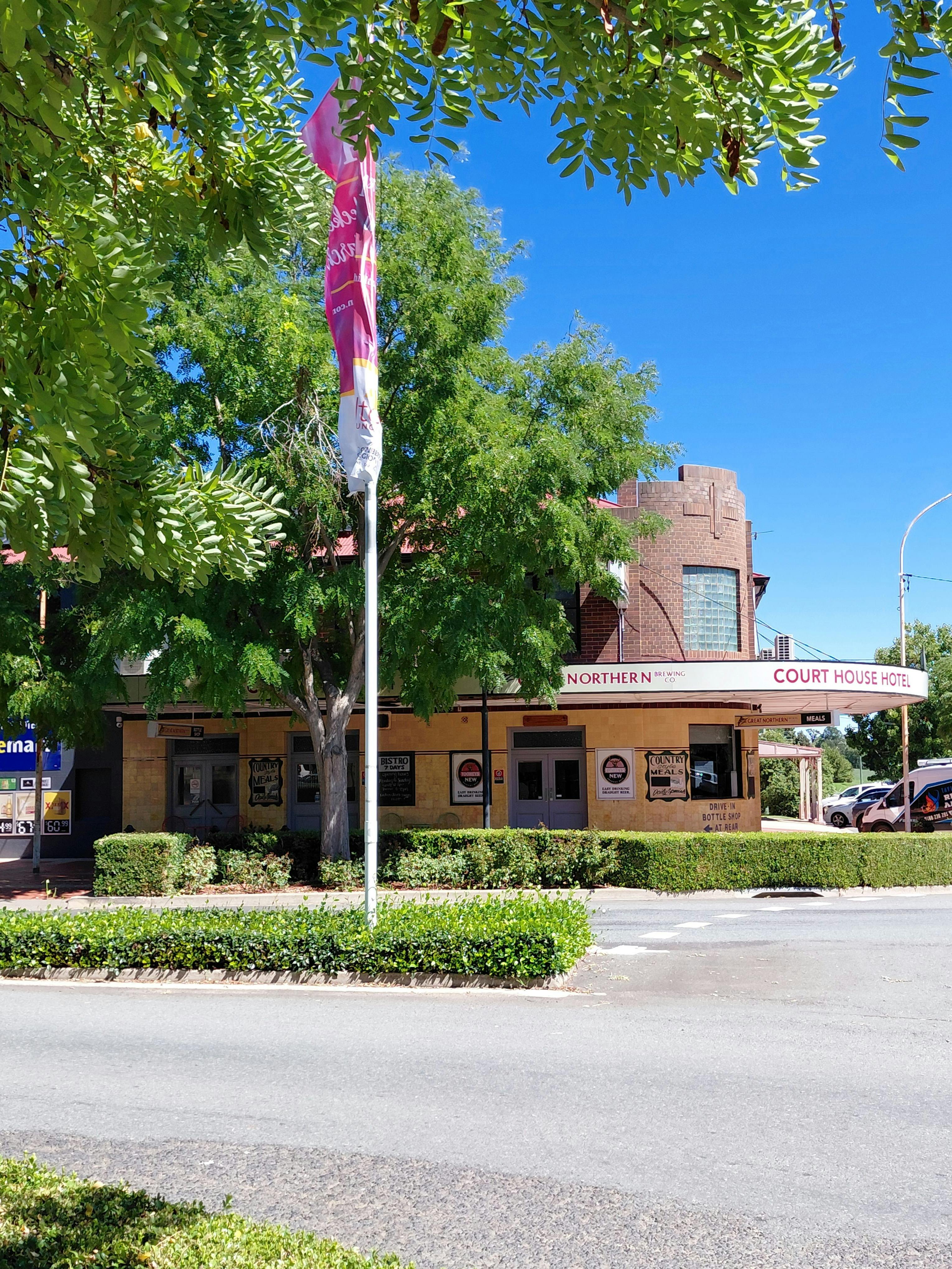 Front entrance Deco building