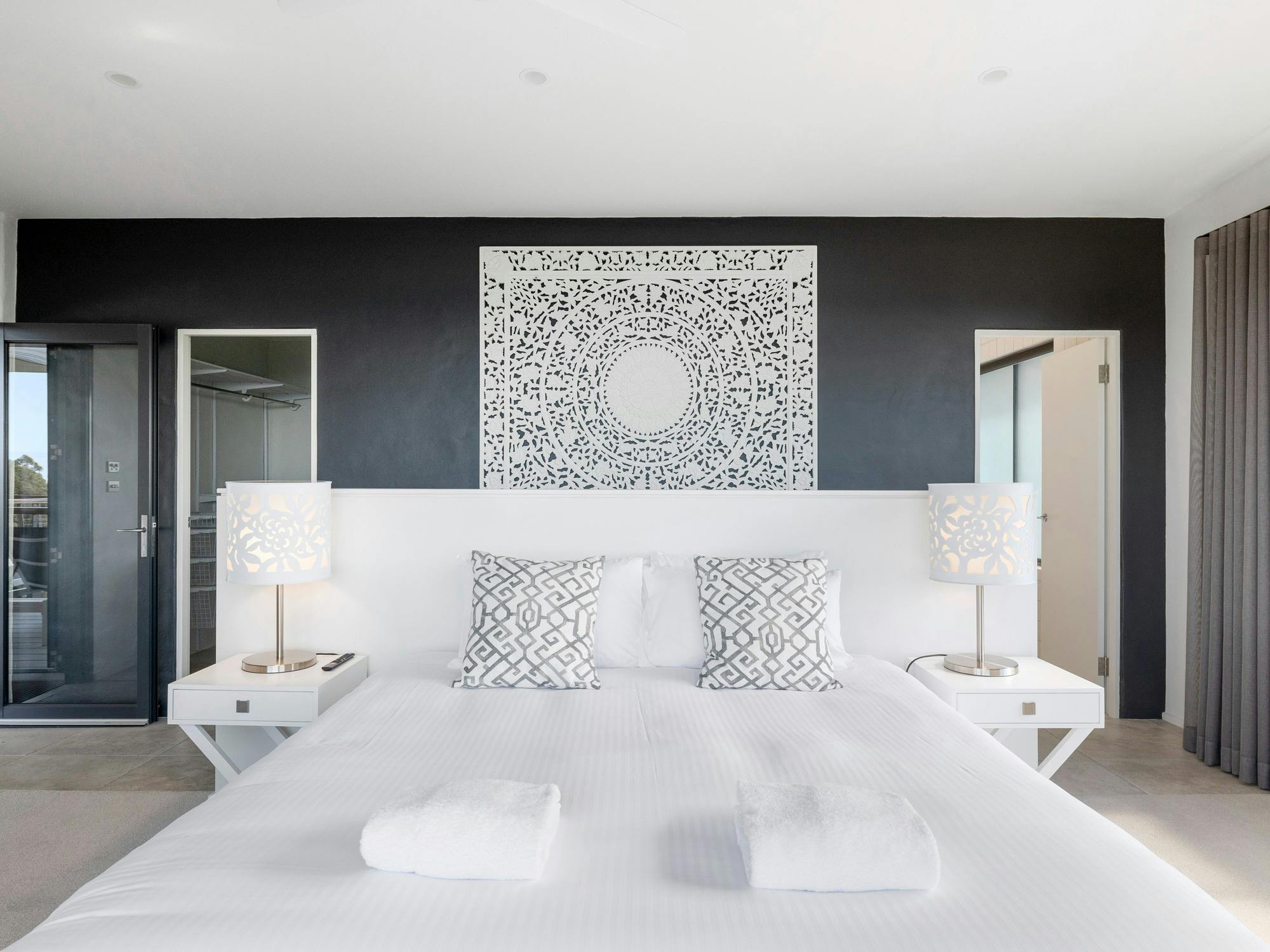 전용 욕실과 놀라운 전망을 갖춘 마스터 스위트