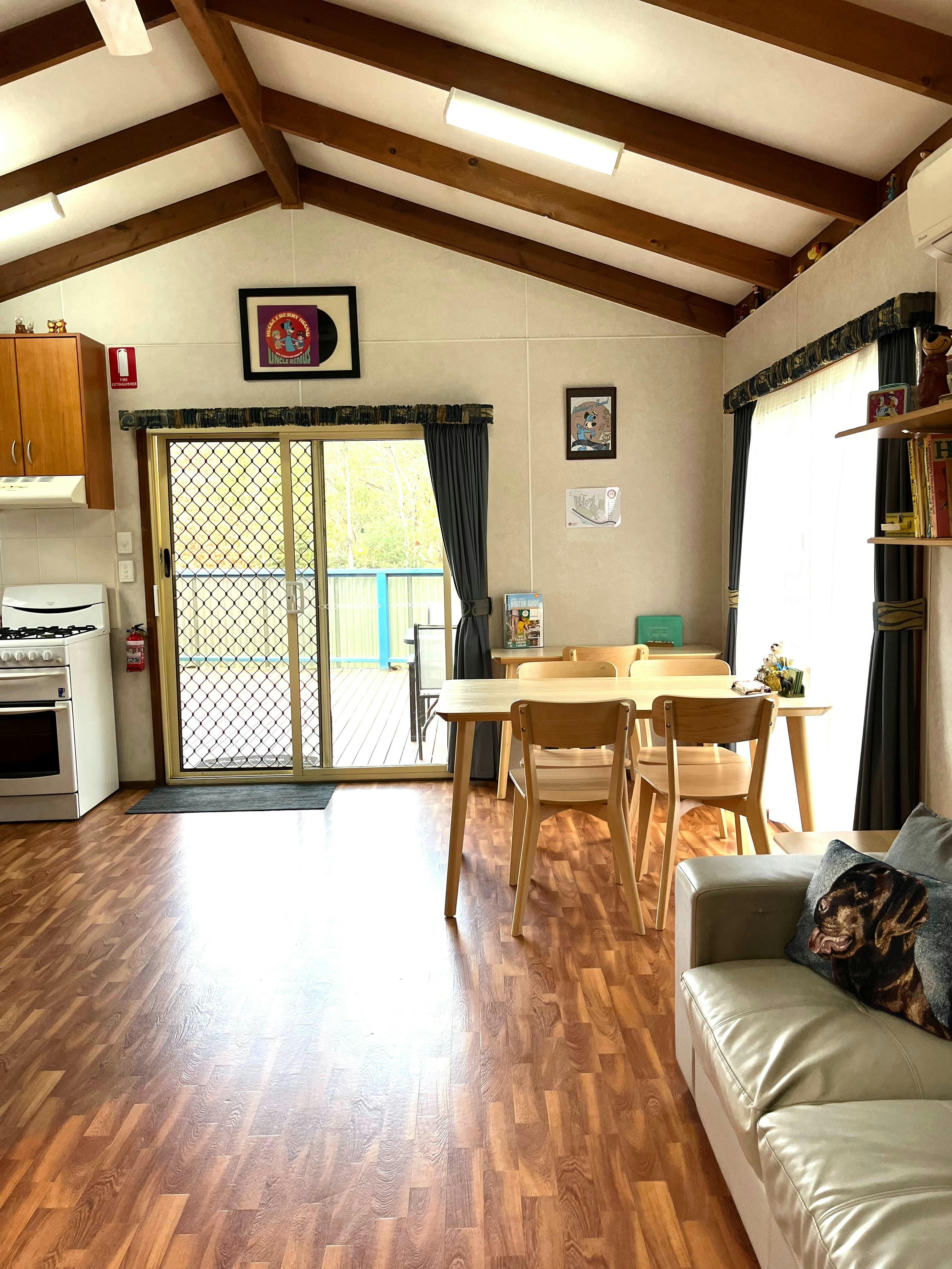 Mini-deluxe Two Bedroom Cabin