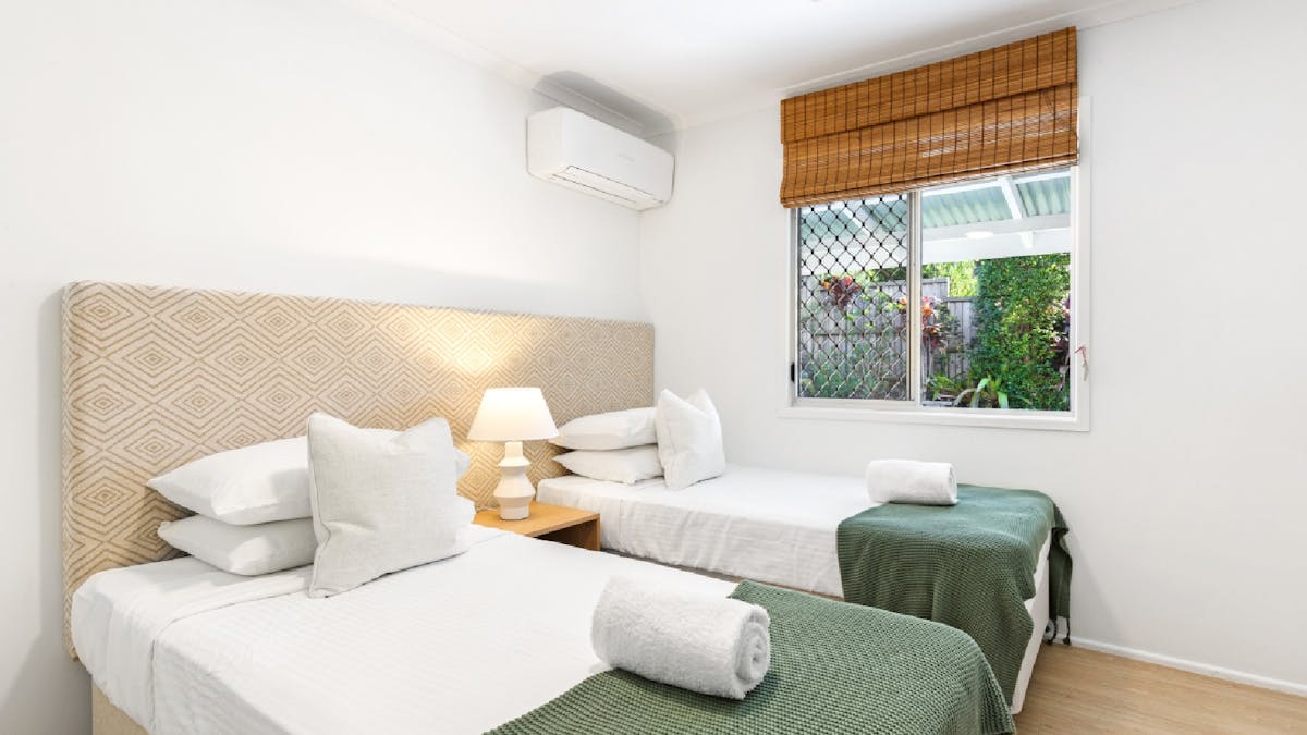 Twin bedroom