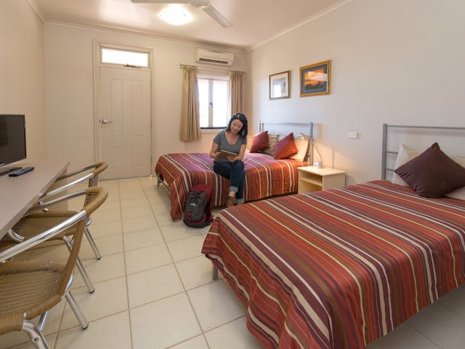 MOTEL