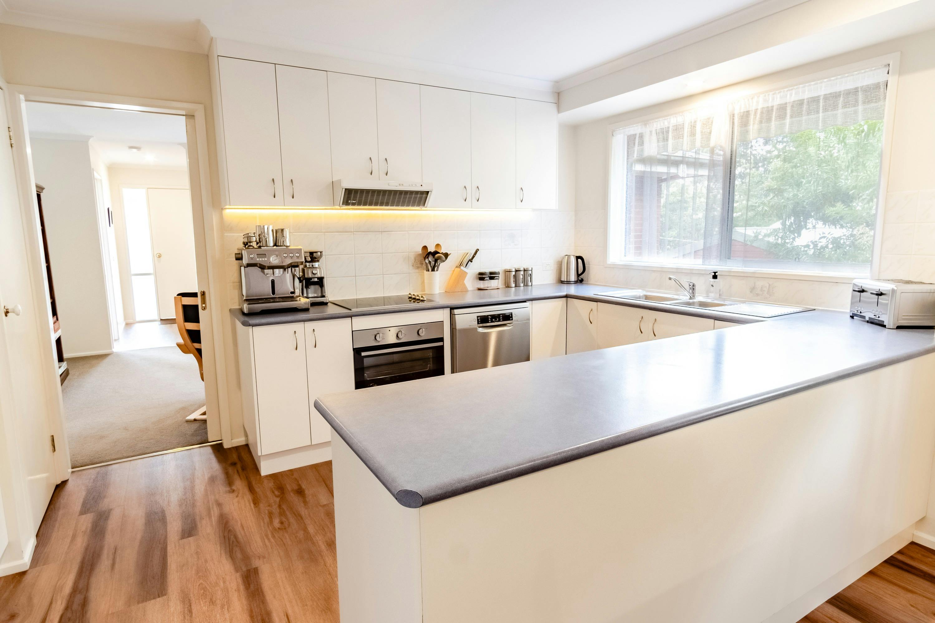 Kitchen at Hargreaves House with Alpine Valley Getaways