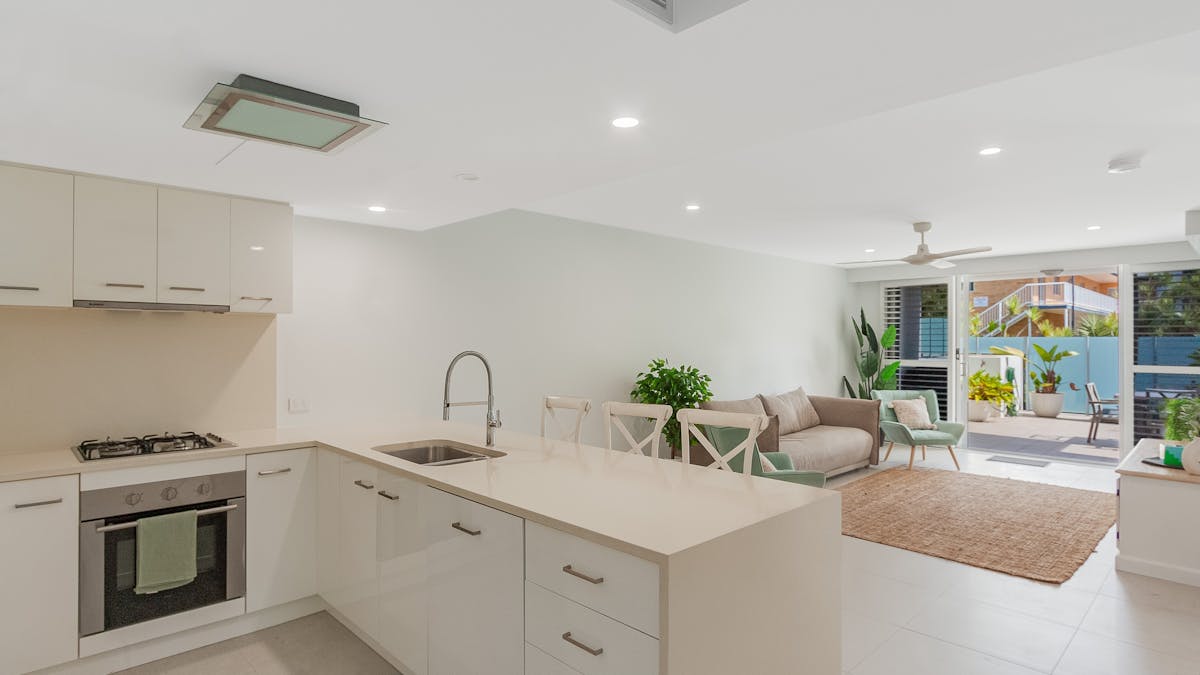 KITCHEN KITCHEN