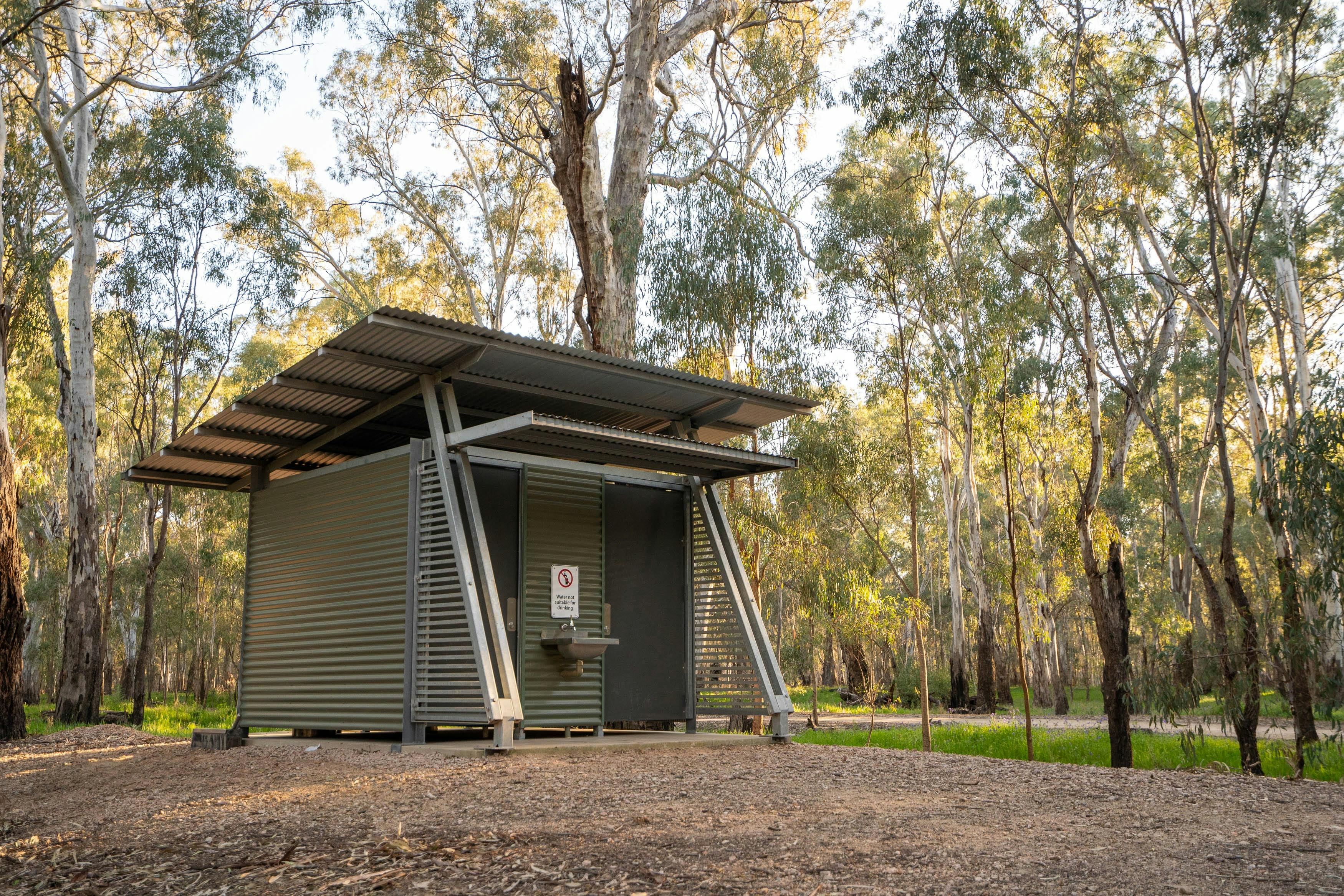 Darlington point, Murrumbidgee River, Kidman Way, Riverina