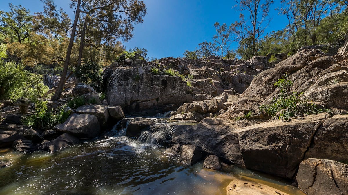 Granite boulders along Crows Nest Creek