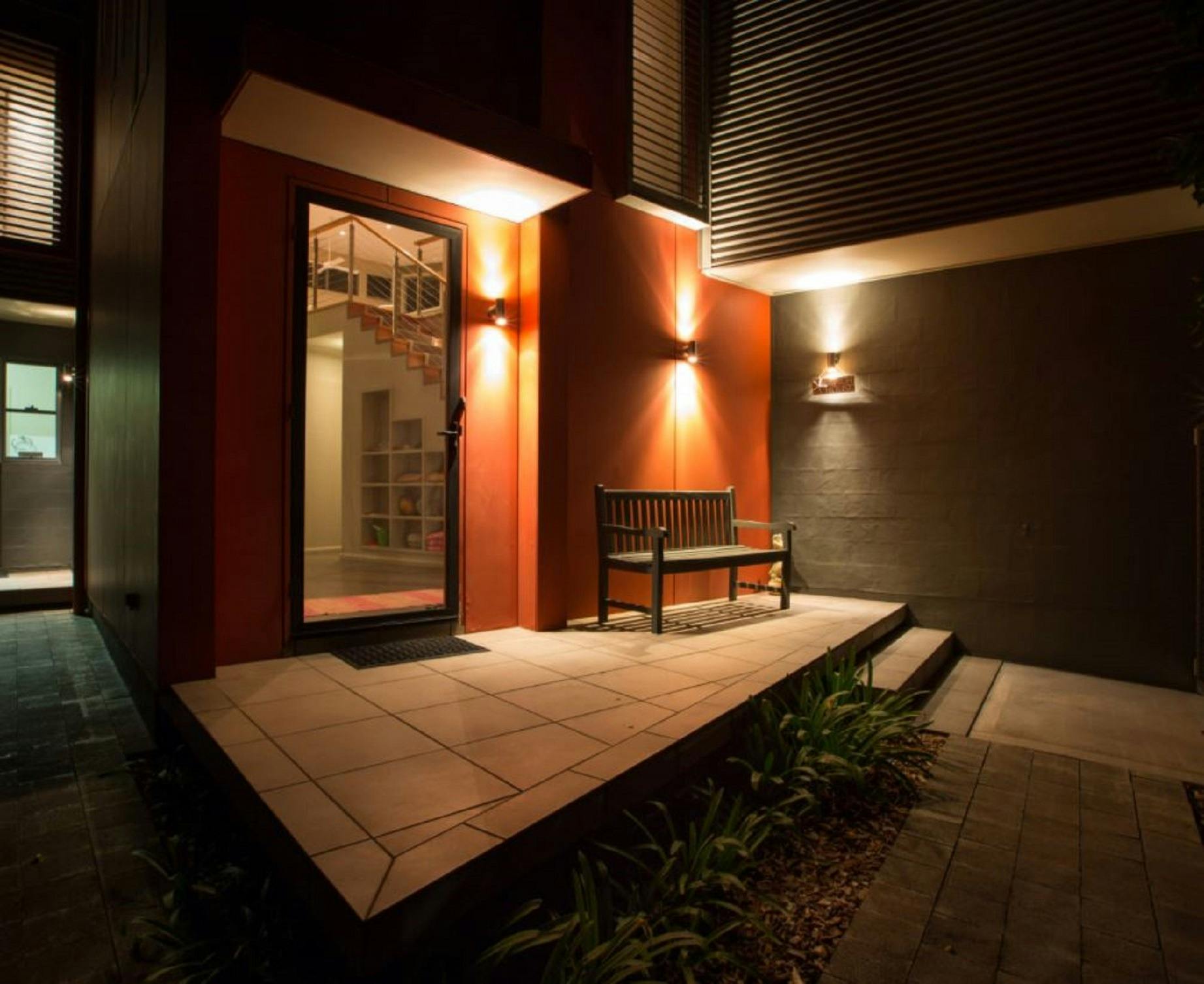 Black Diamond Beach House NSW Holidays & Things to Do