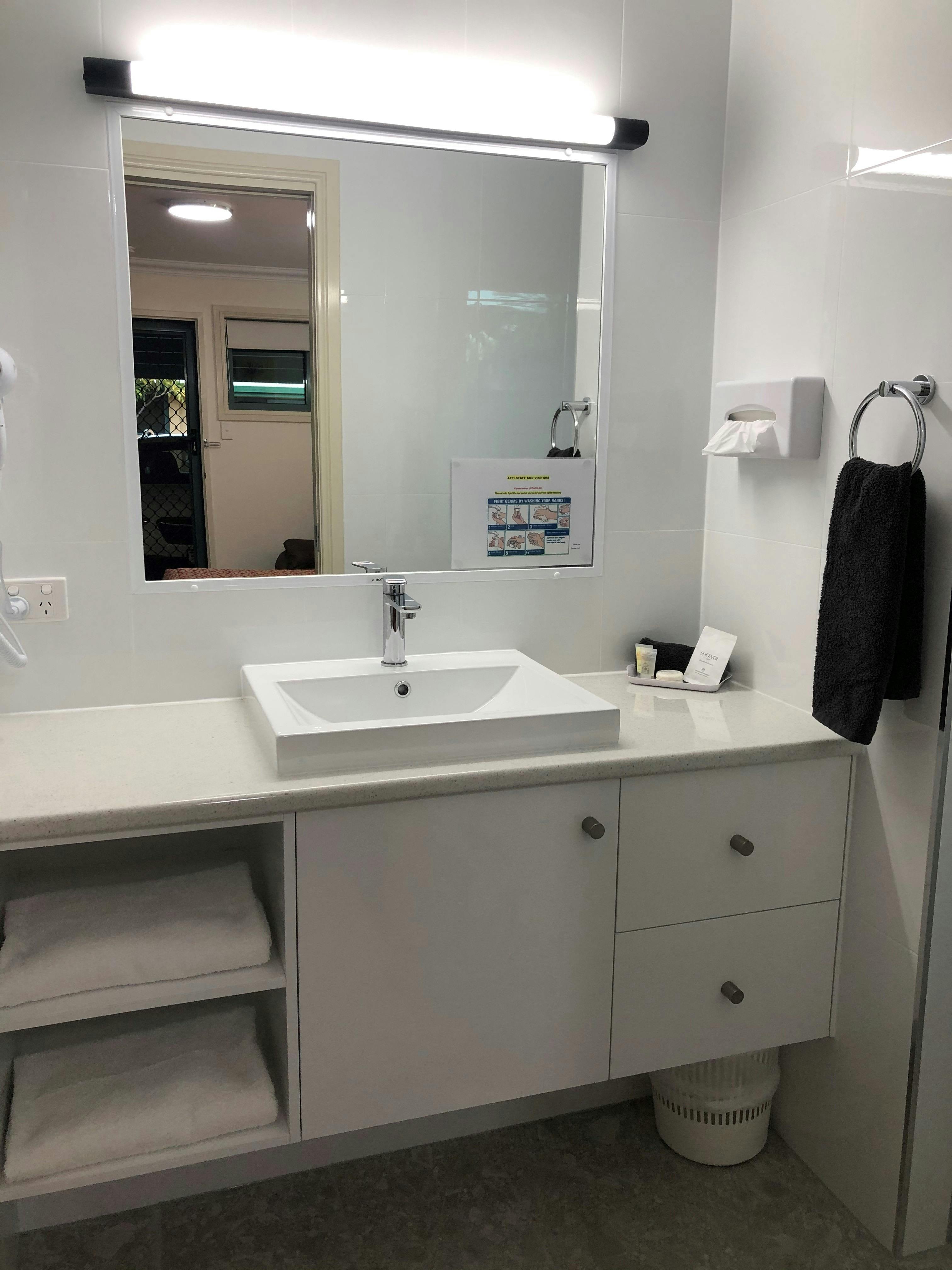 Studio Queen Apartment