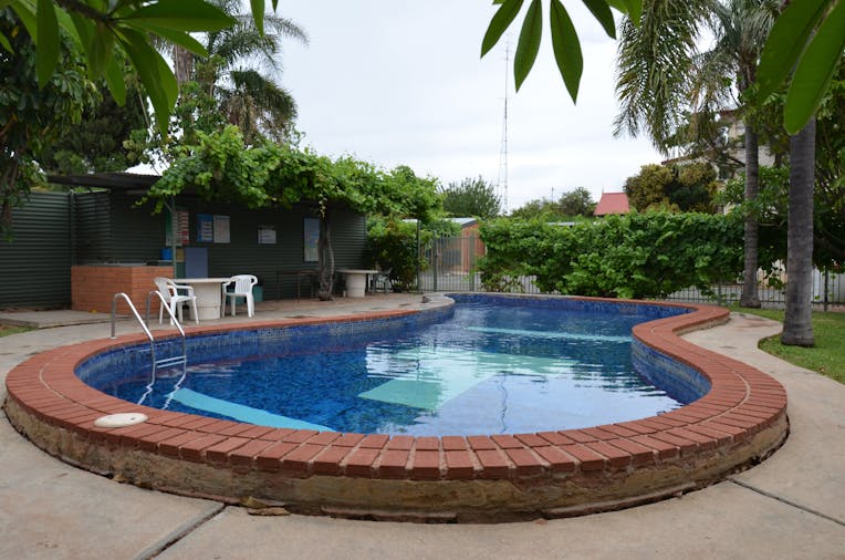 Travelway Motel
