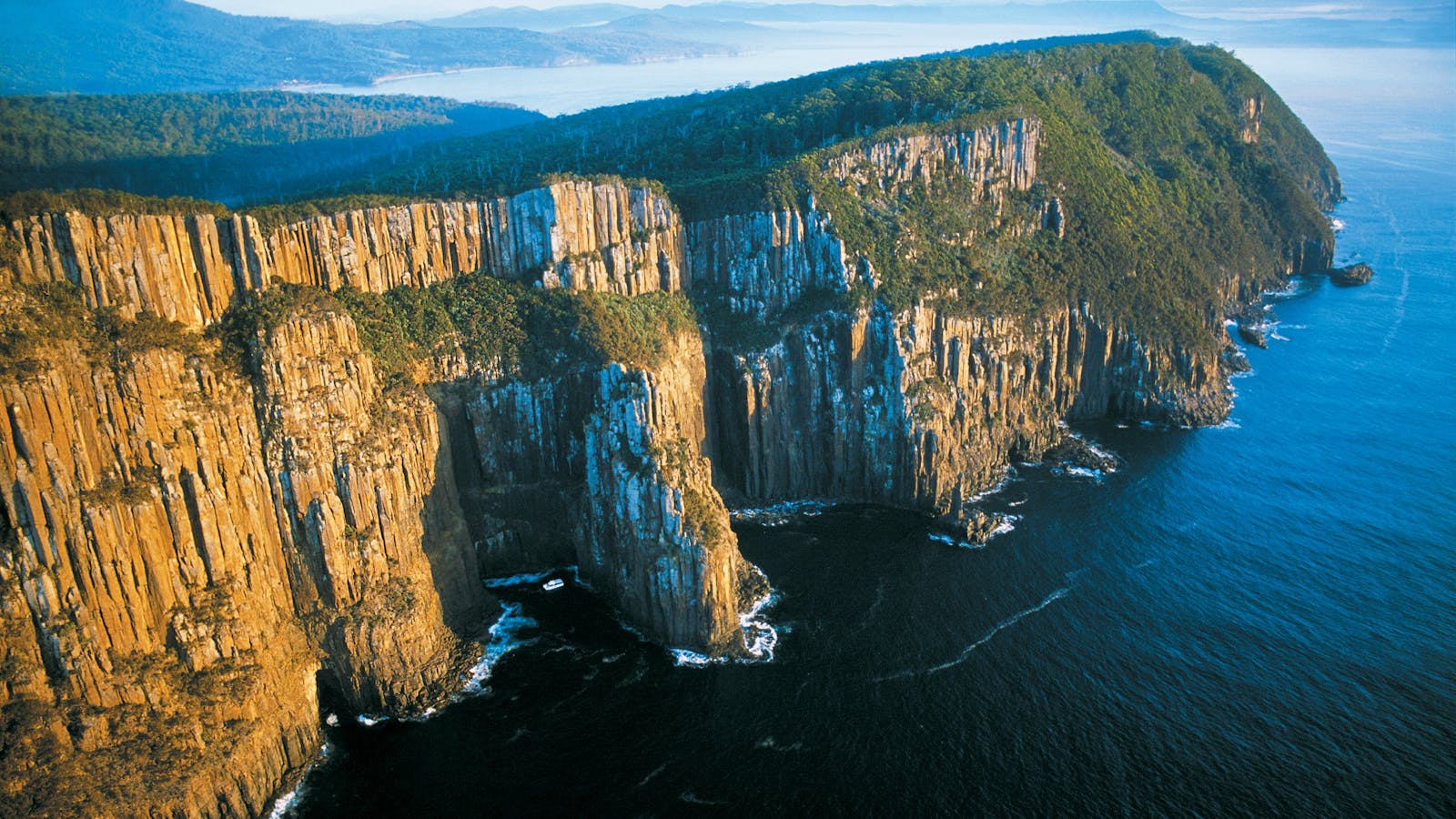Bruny Island Cruises - Pennicott Wilderness Journeys
