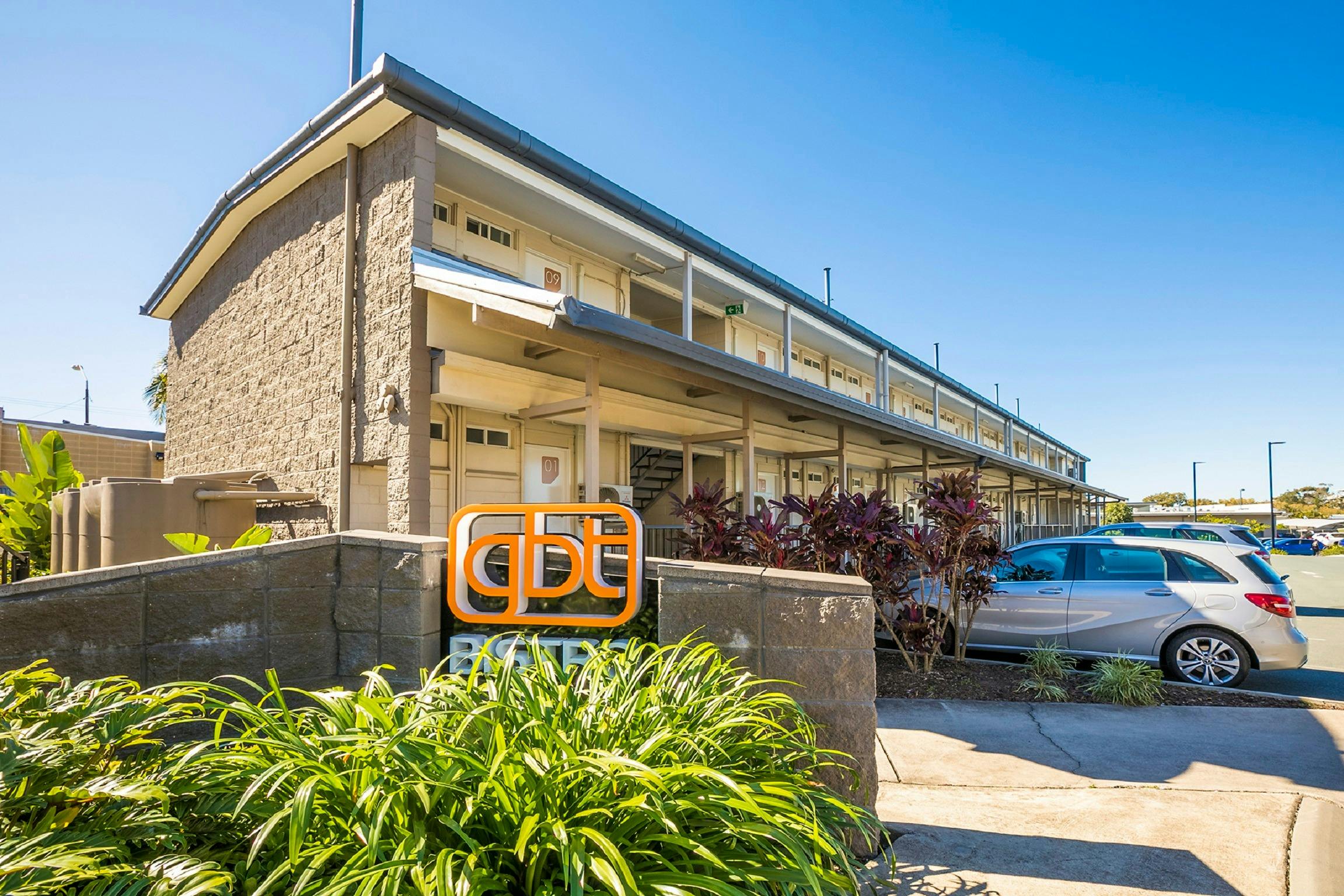 Nightcap at Golden Beach Tavern