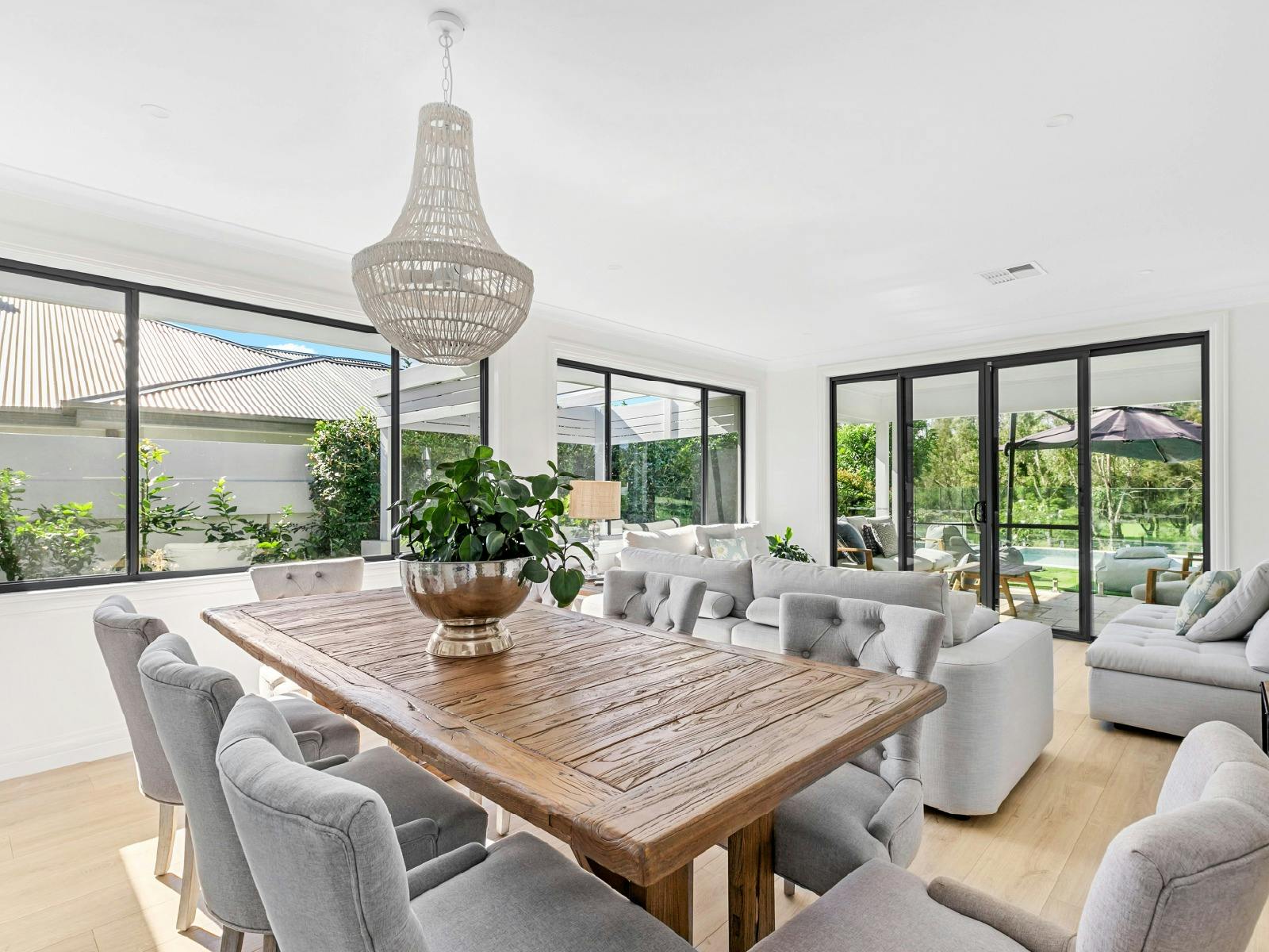 Whitepepper Cottage dining room