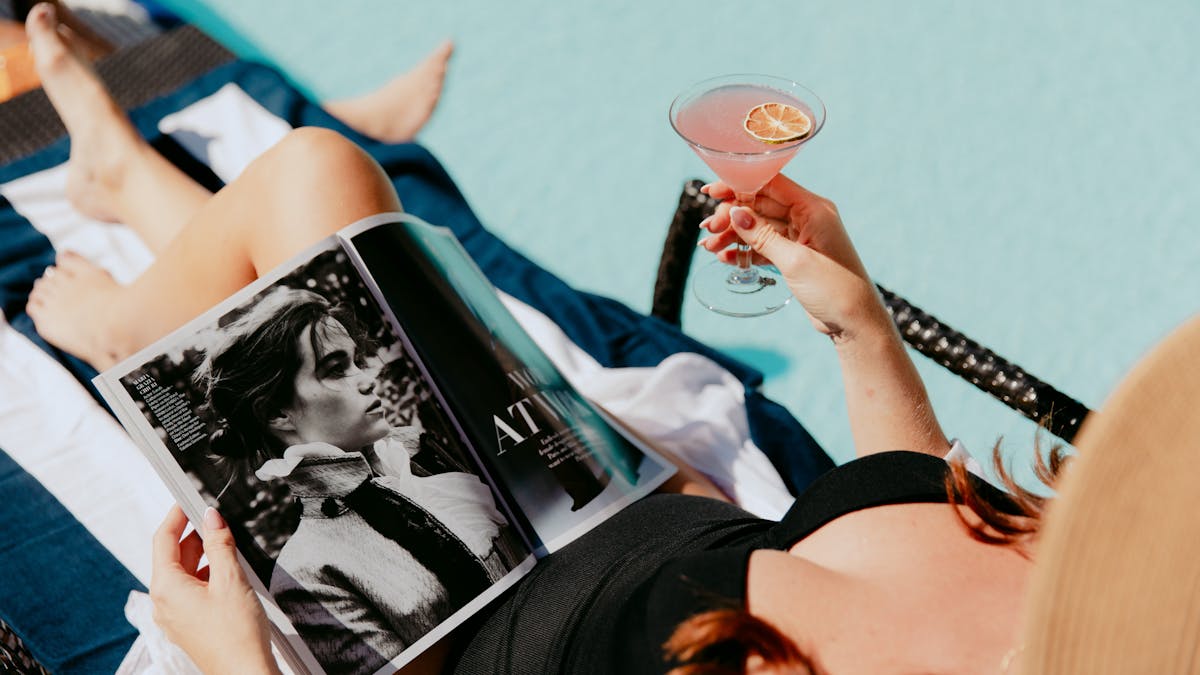 Sip signature cocktails by the pool at InterContinental Brisbane