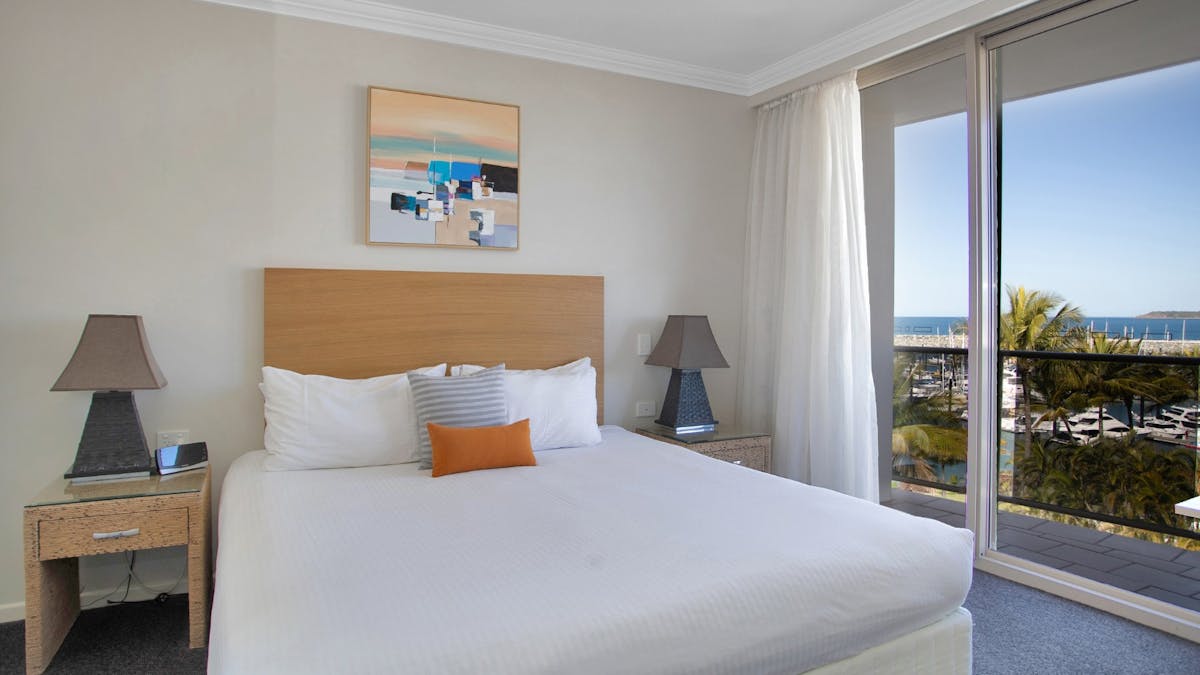 Superior Queen Room Bed and View