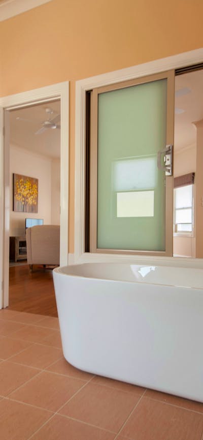 Double bath in The Heron