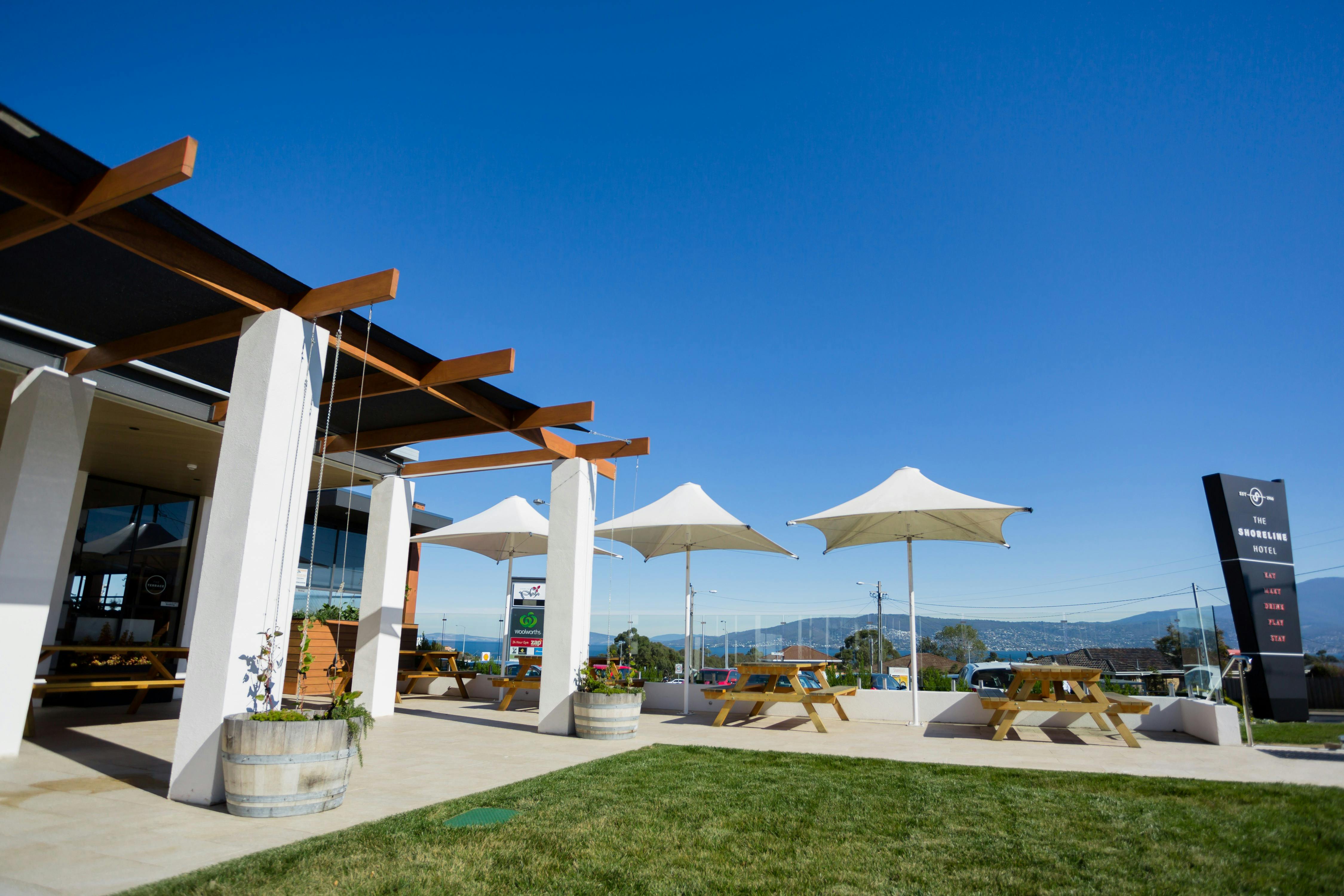 the lawn area the shoreline hotel