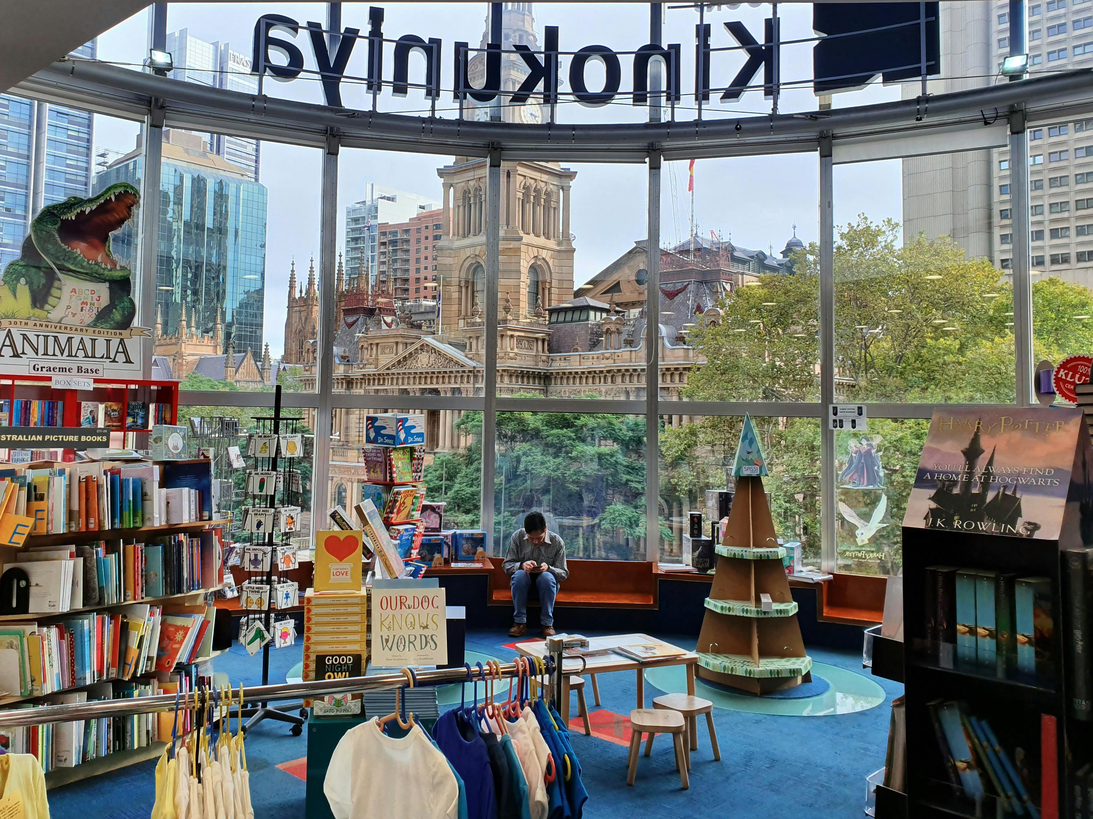 아동 도서 코너 사진