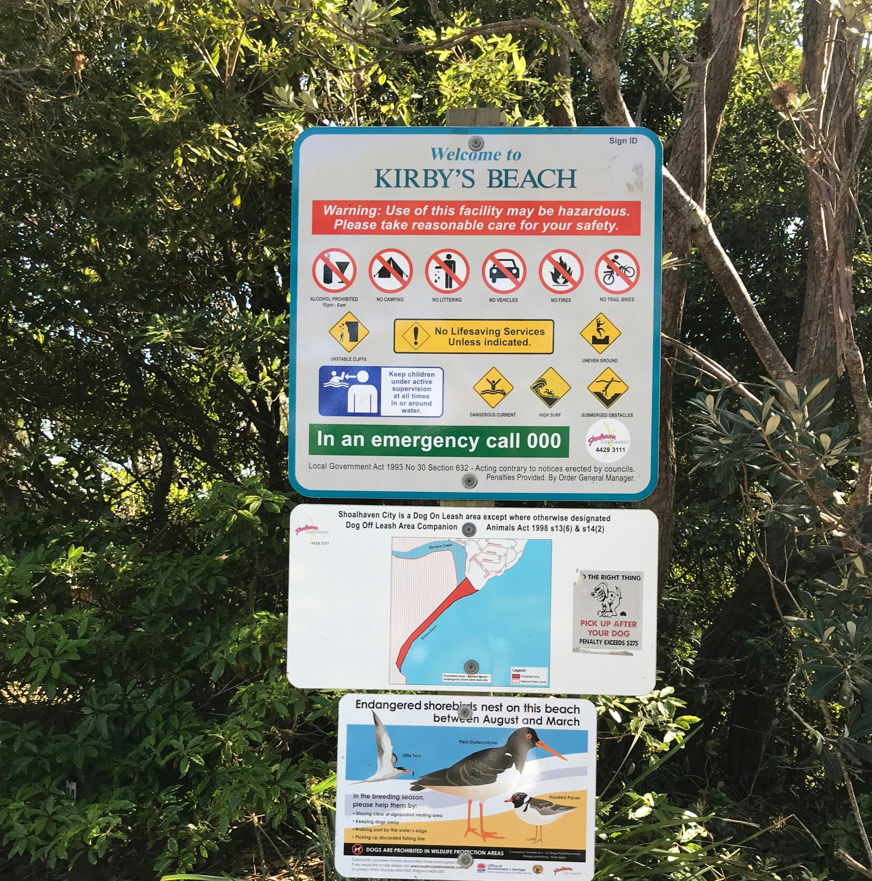 시의회 해변 표지판