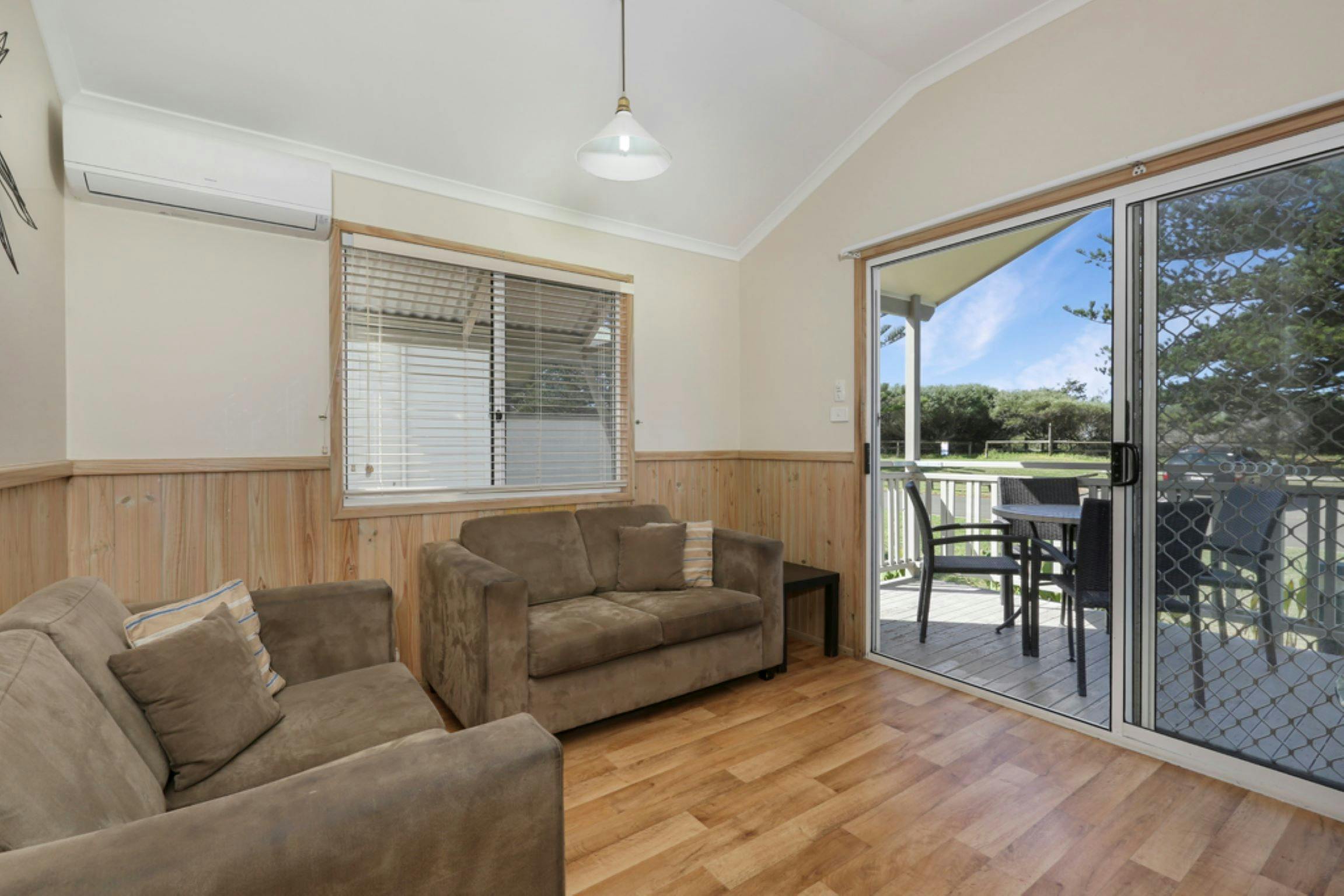 Oceanside Cabin (Sleeps five)